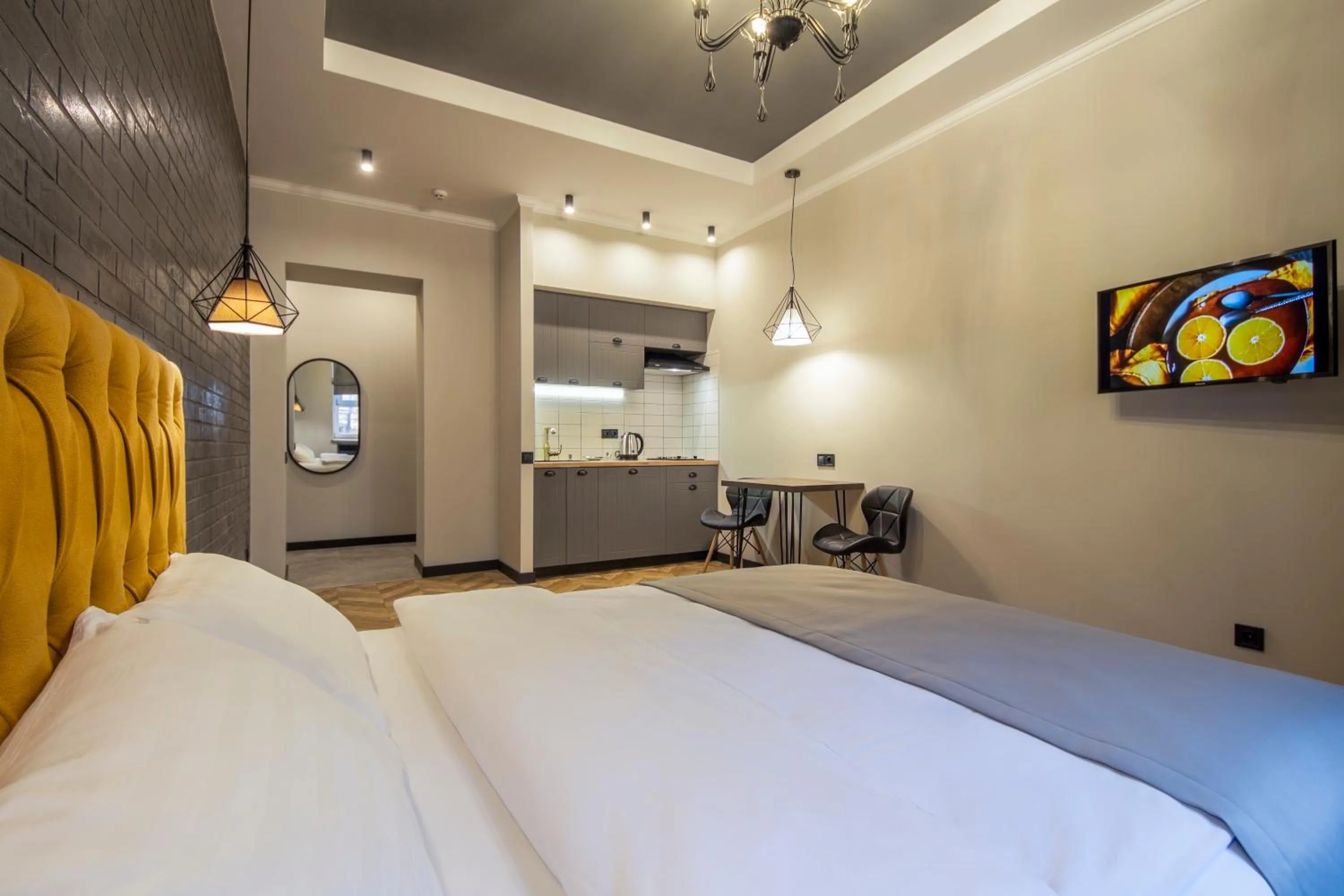 TV and multimedia, Bed in Idea Design Apart-Hotel Prorizna