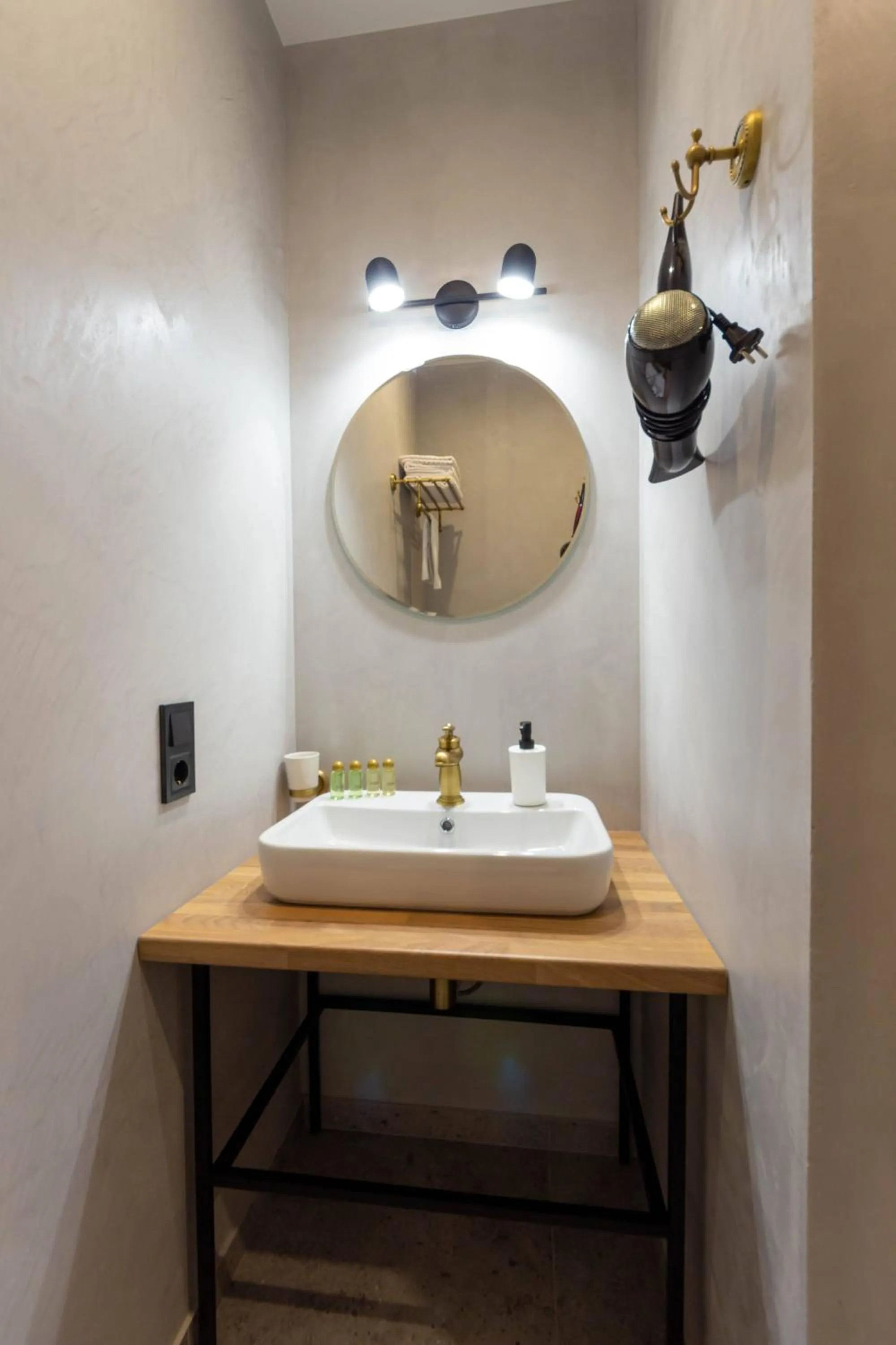 Bathroom in Idea Design Apart-Hotel Prorizna