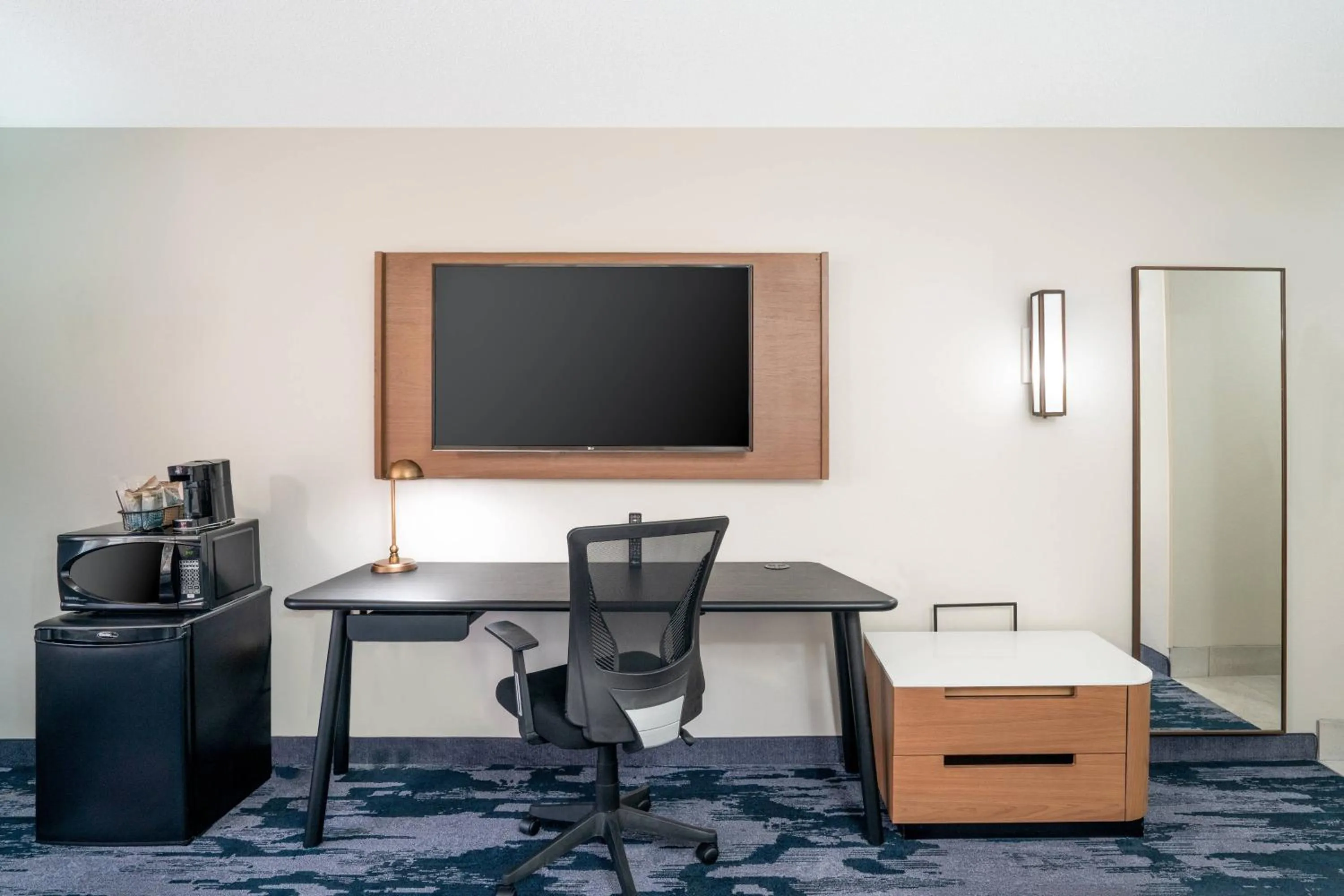 Photo of the whole room in Fairfield Inn & Suites Memphis I-240 & Perkins