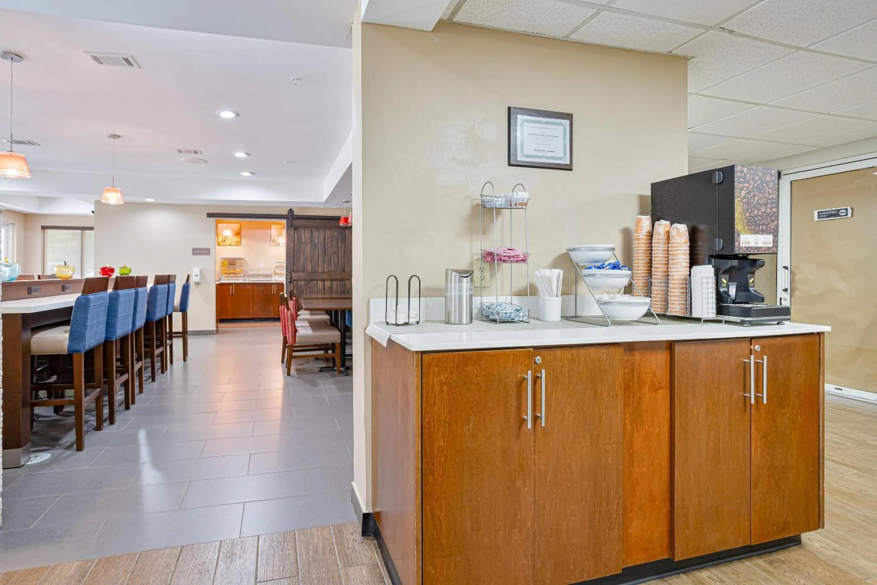 Breakfast in Comfort Inn & Suites Montgomery East Carmichael Rd