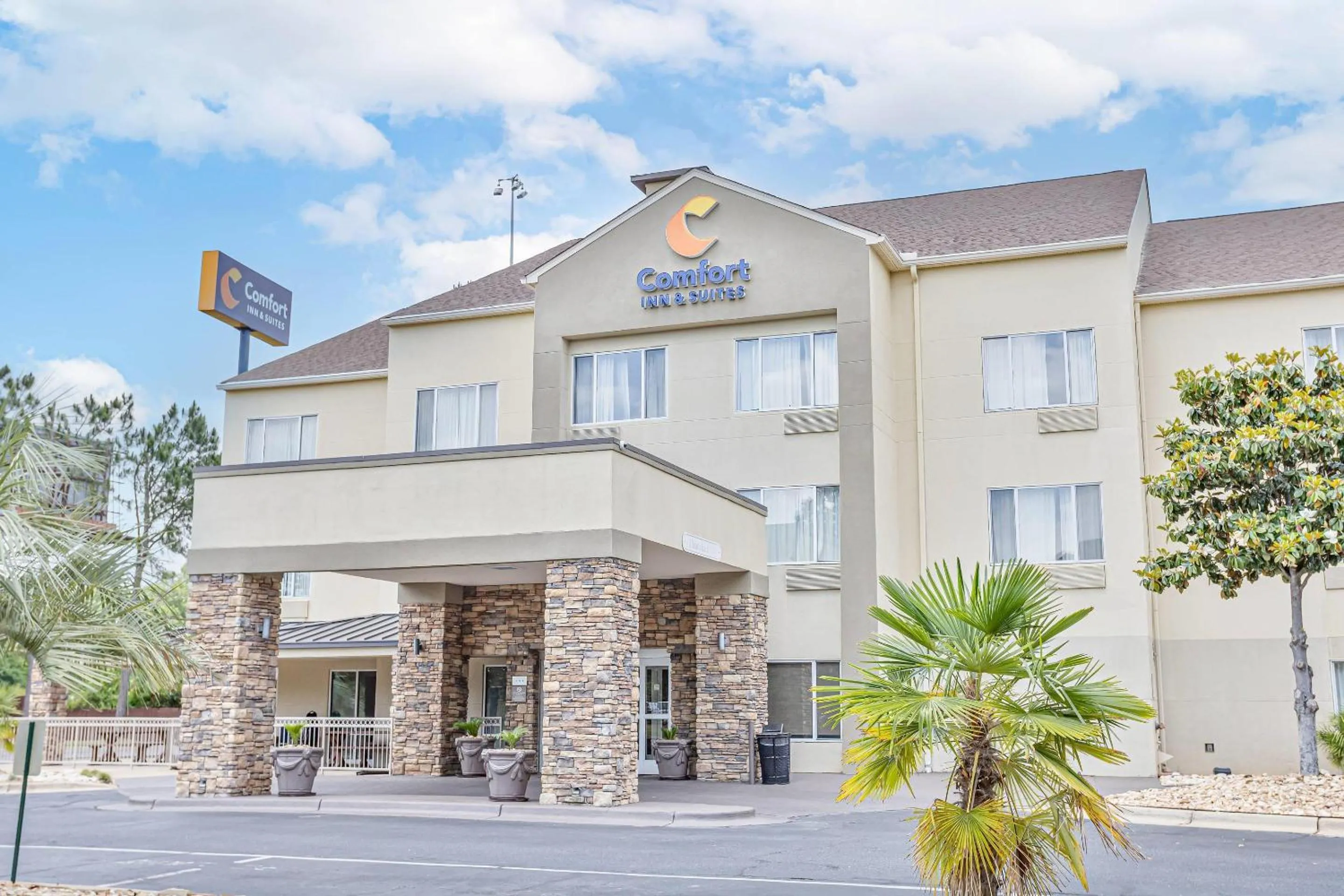 Comfort Inn & Suites Montgomery East Carmichael Rd