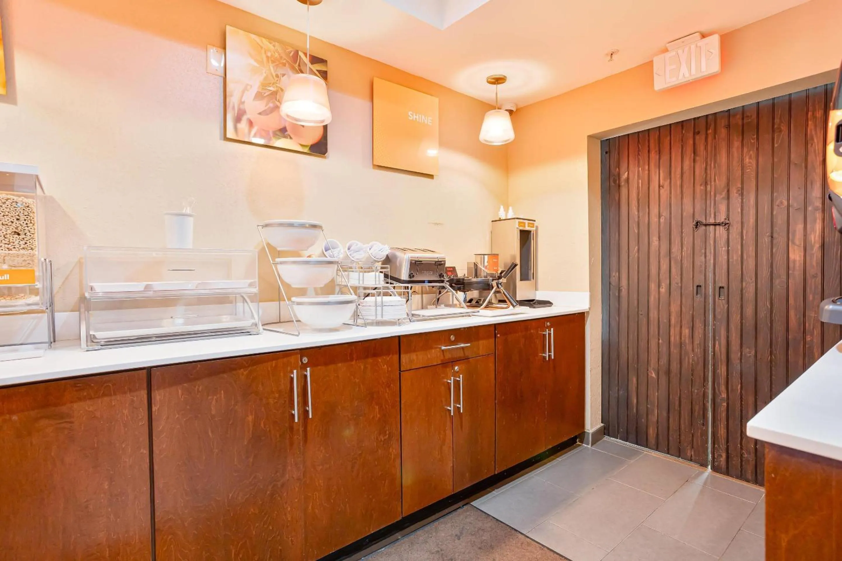 Breakfast in Comfort Inn & Suites Montgomery East Carmichael Rd