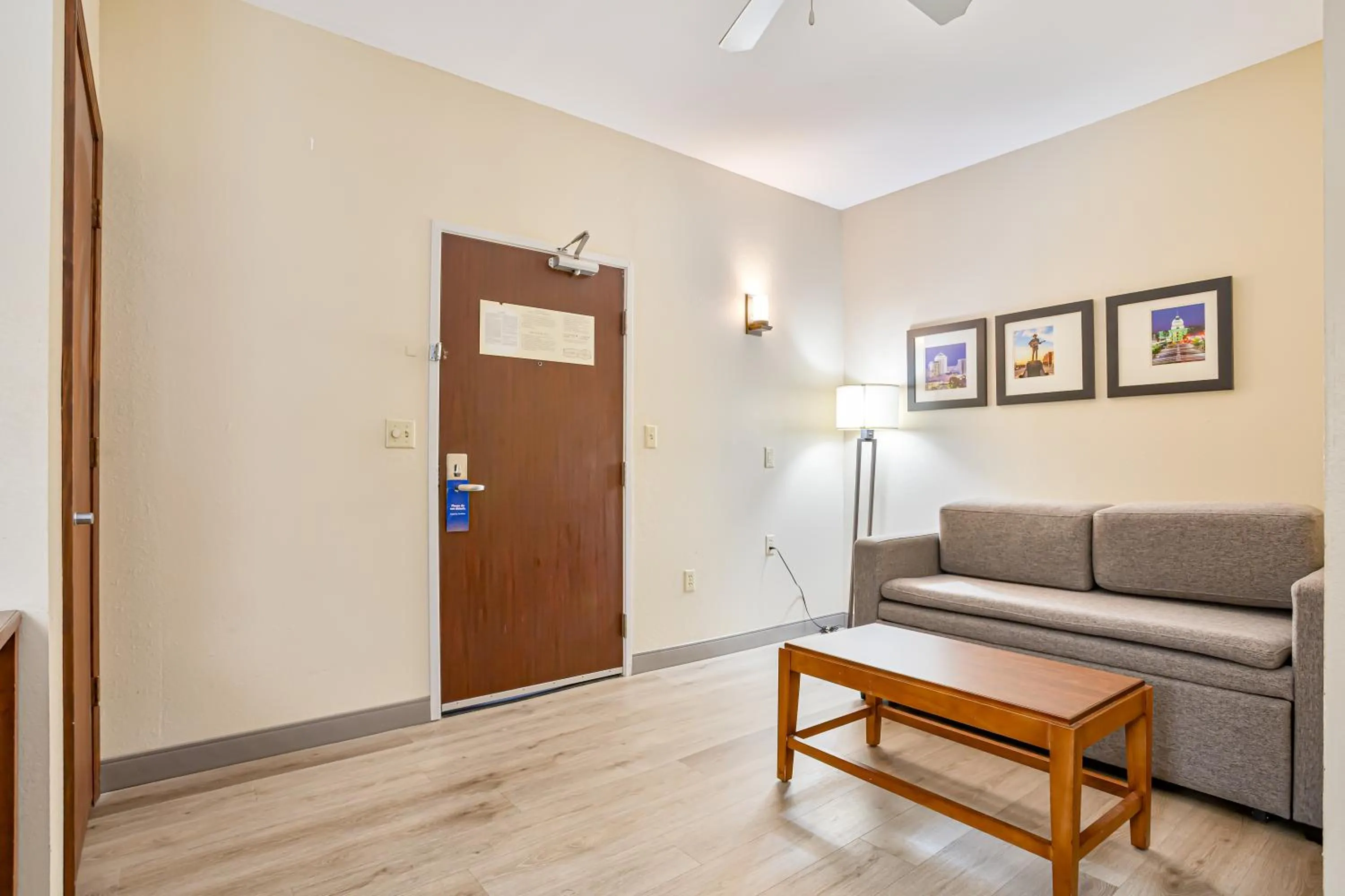 Comfort Inn & Suites Montgomery East Carmichael Rd