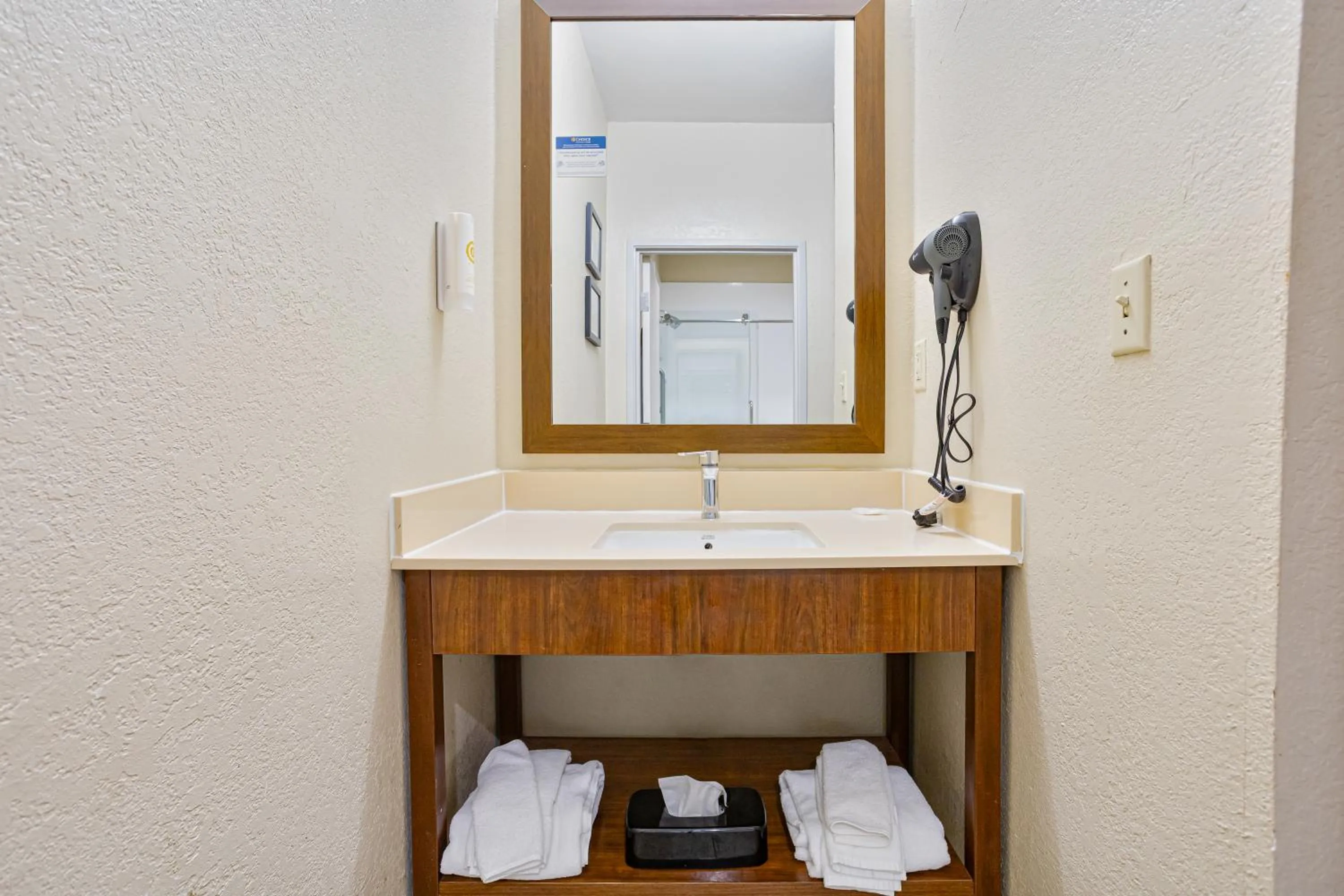 Comfort Inn & Suites Montgomery East Carmichael Rd