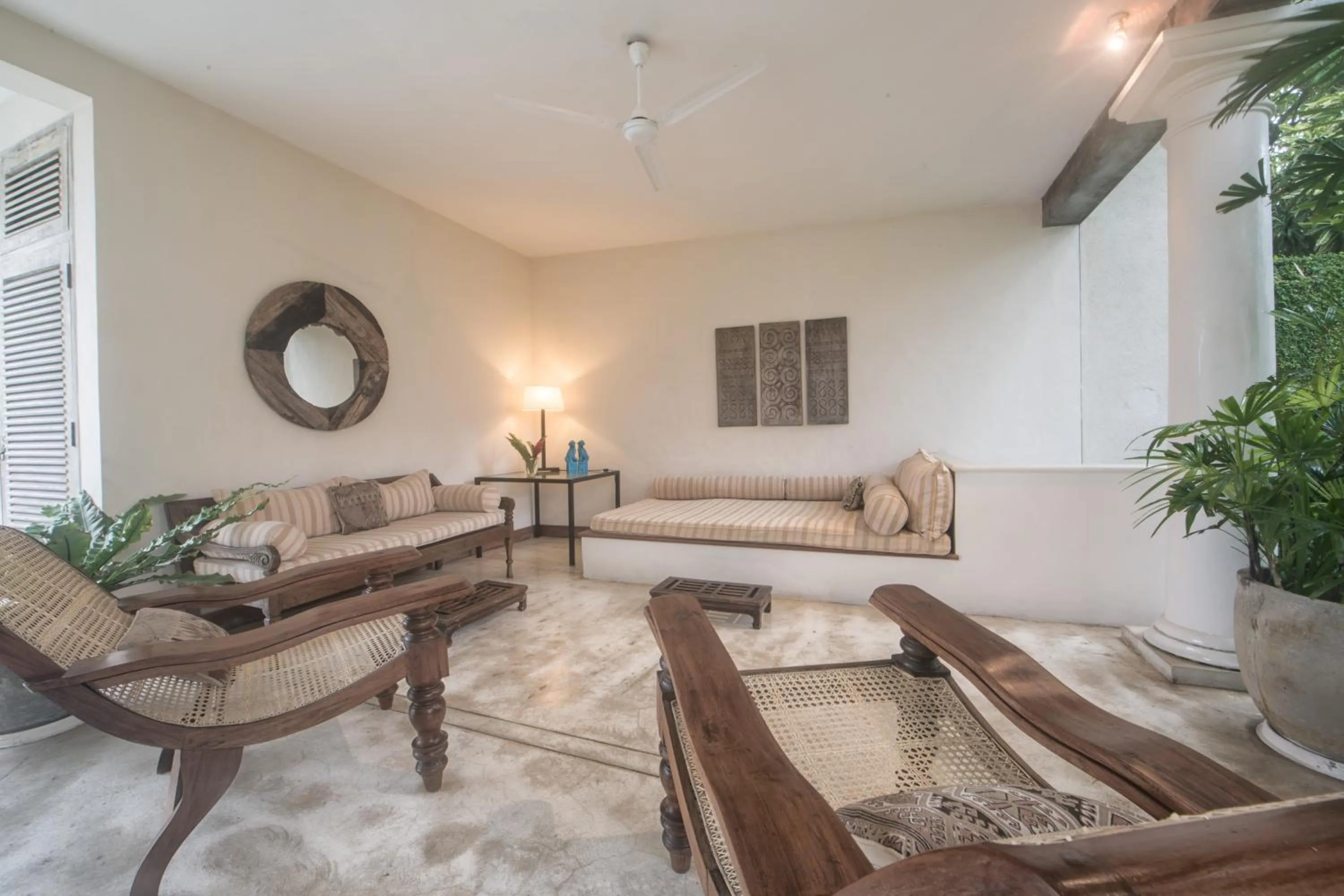 Seating area in 20 Middle Street