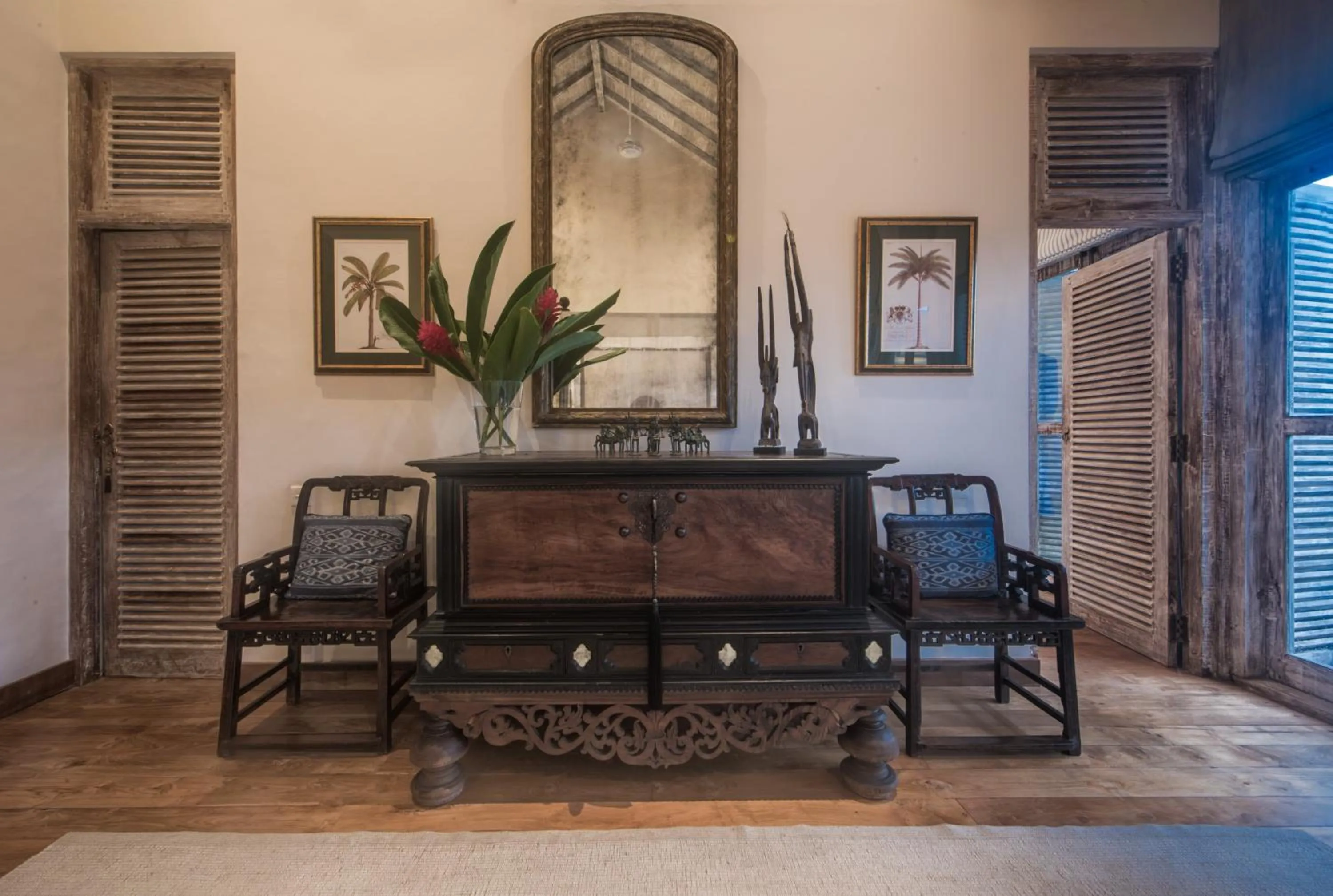 Decorative detail in 20 Middle Street