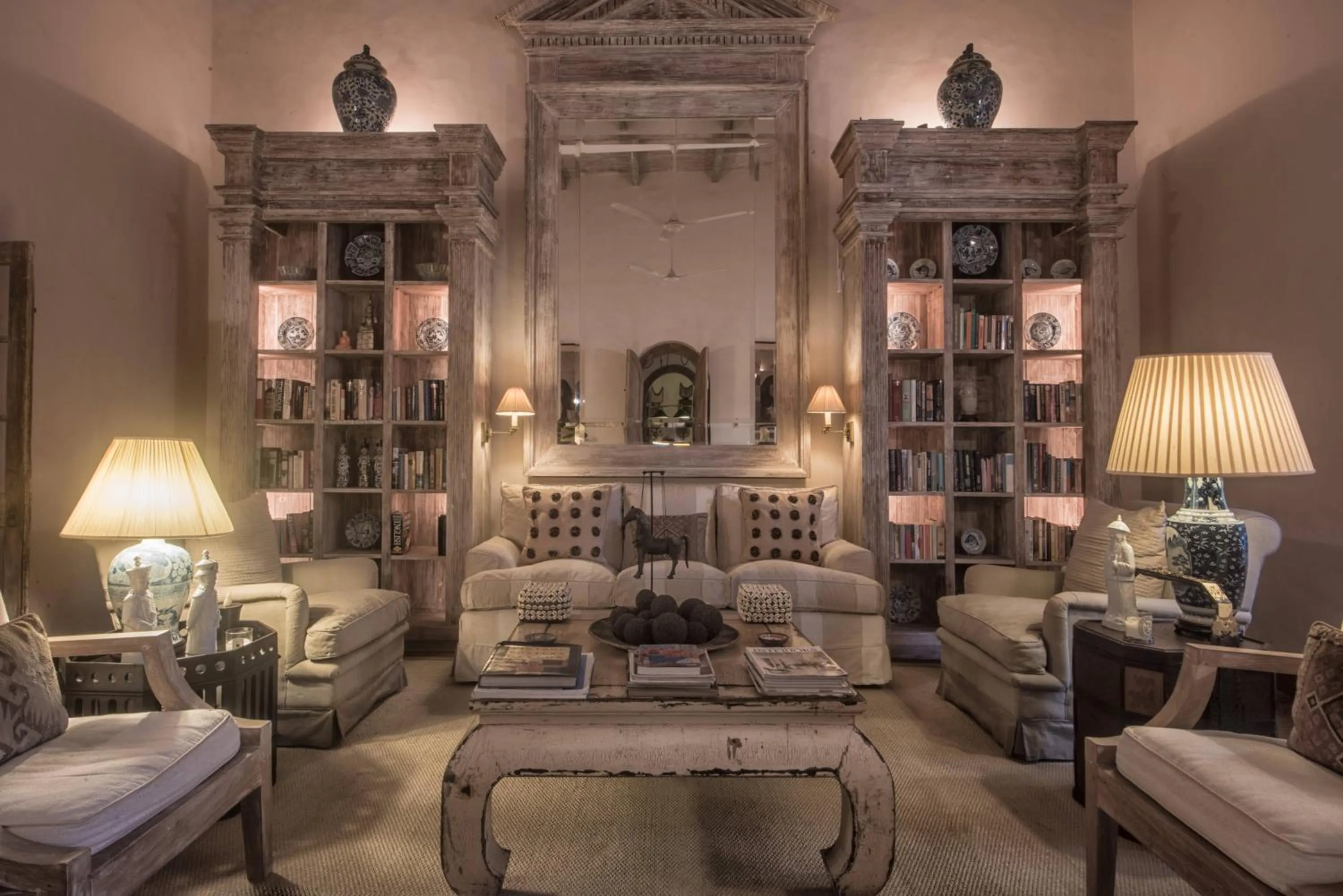 Decorative detail in 20 Middle Street