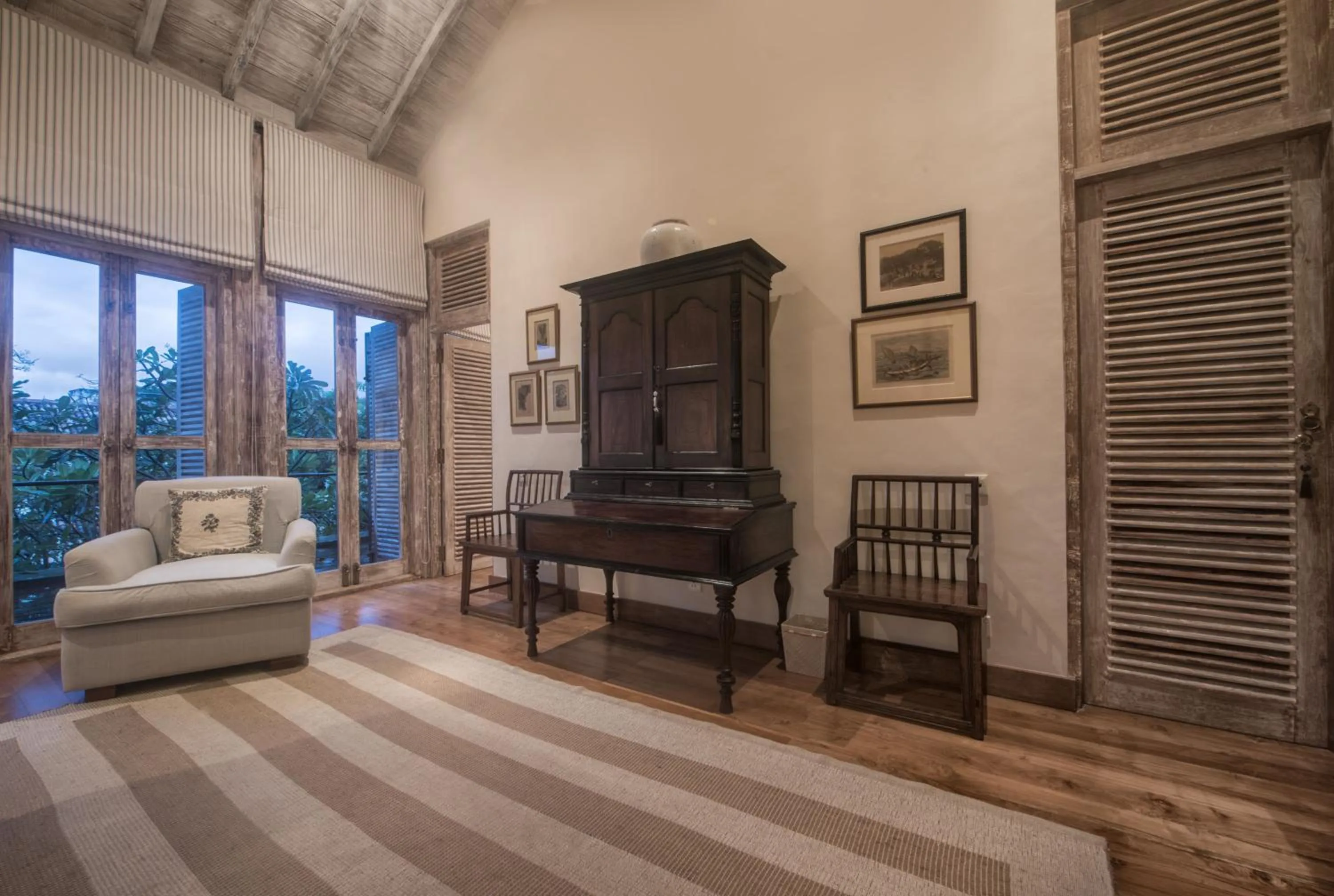 Seating area in 20 Middle Street