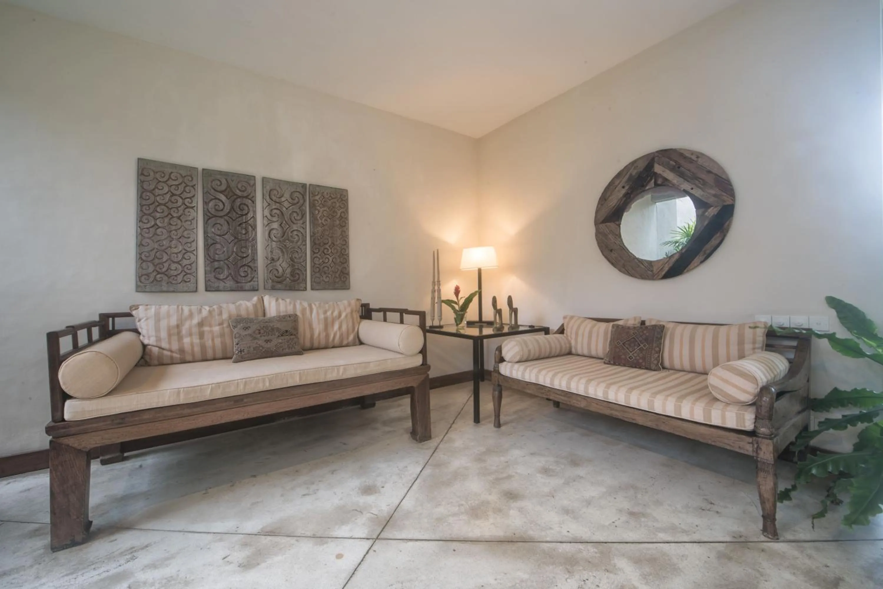 Seating area in 20 Middle Street