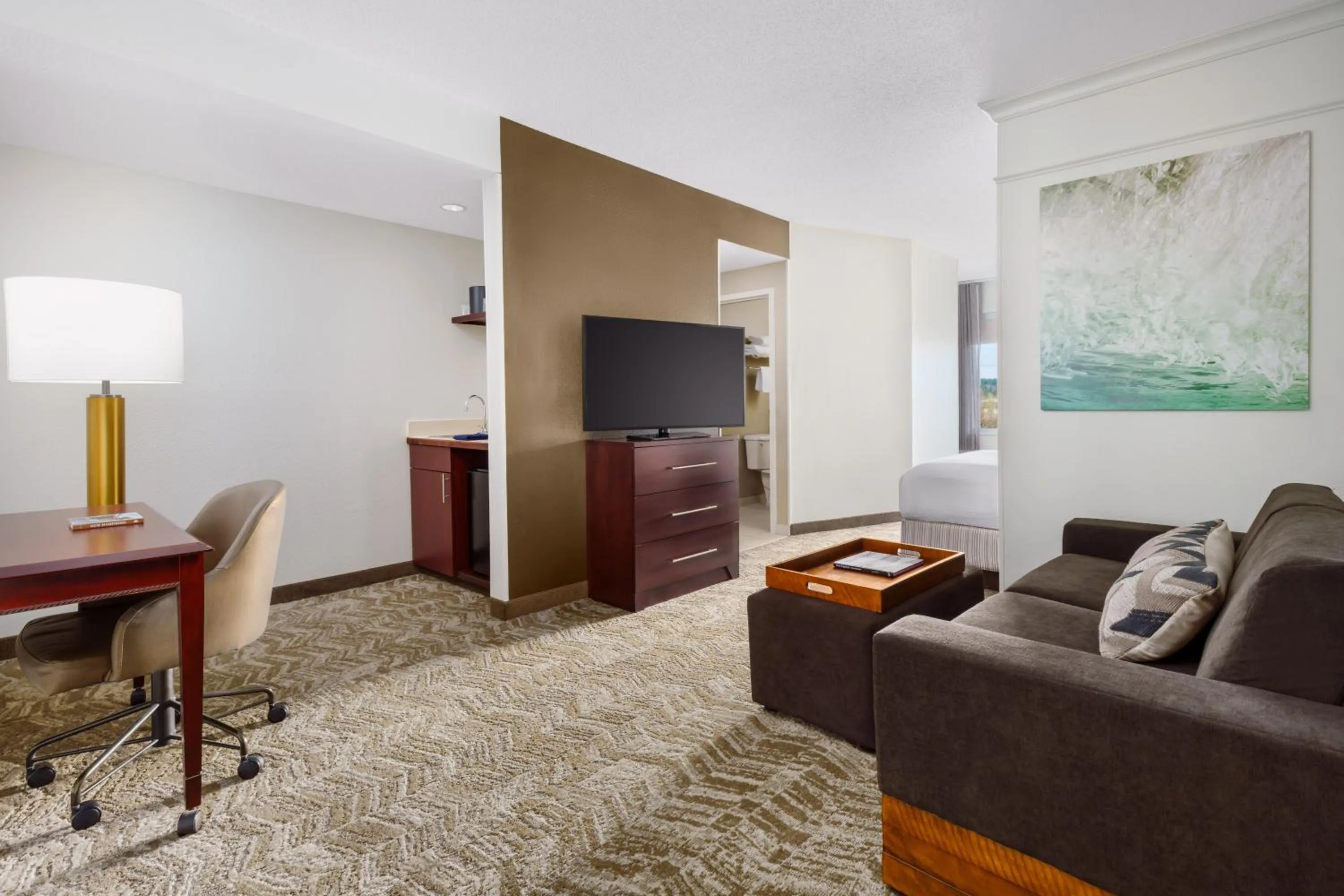 TV and multimedia in SpringHill Suites Manchester-Boston Regional Airport