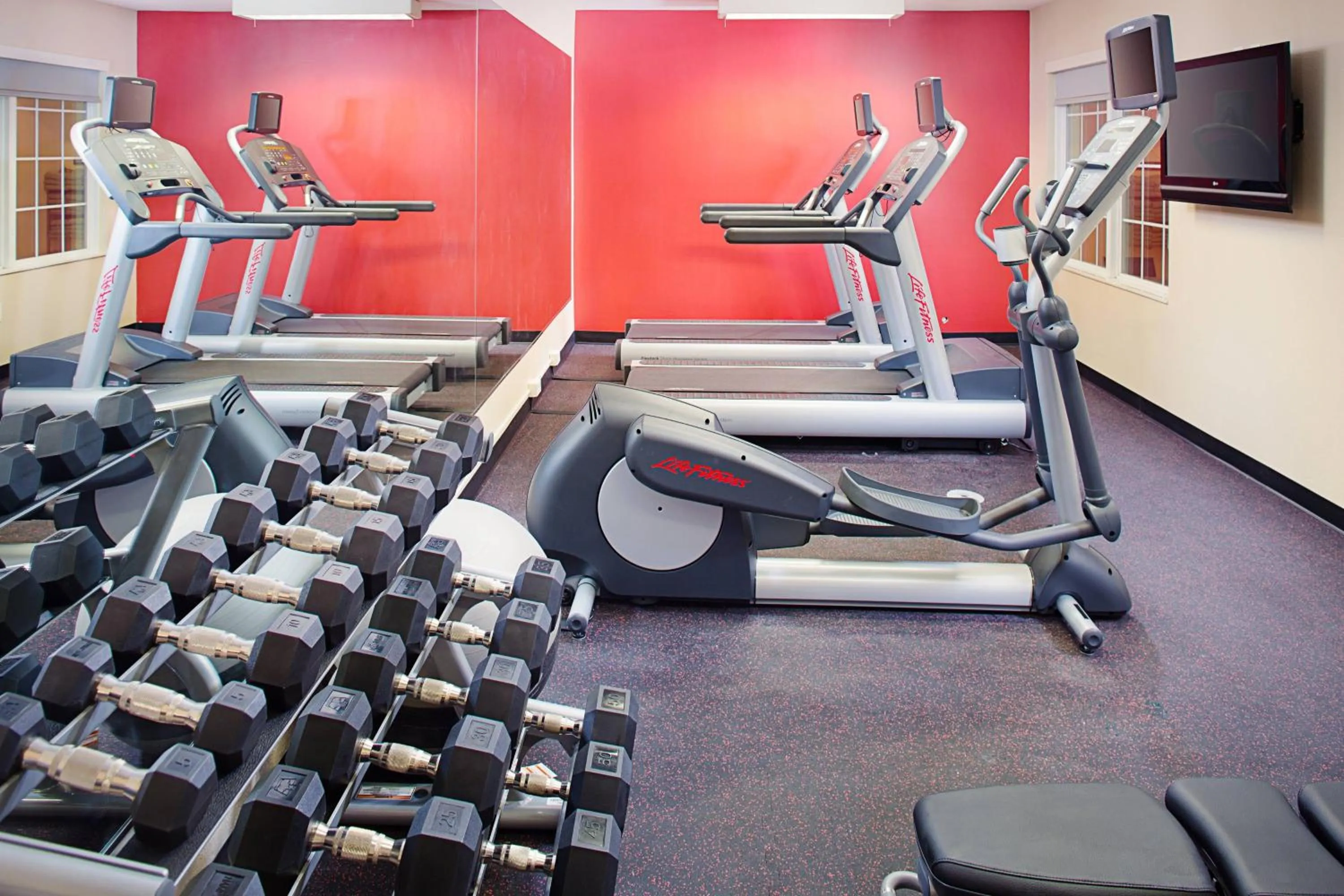 Fitness centre/facilities in TownePlace Suites Manchester-Boston Regional Airport