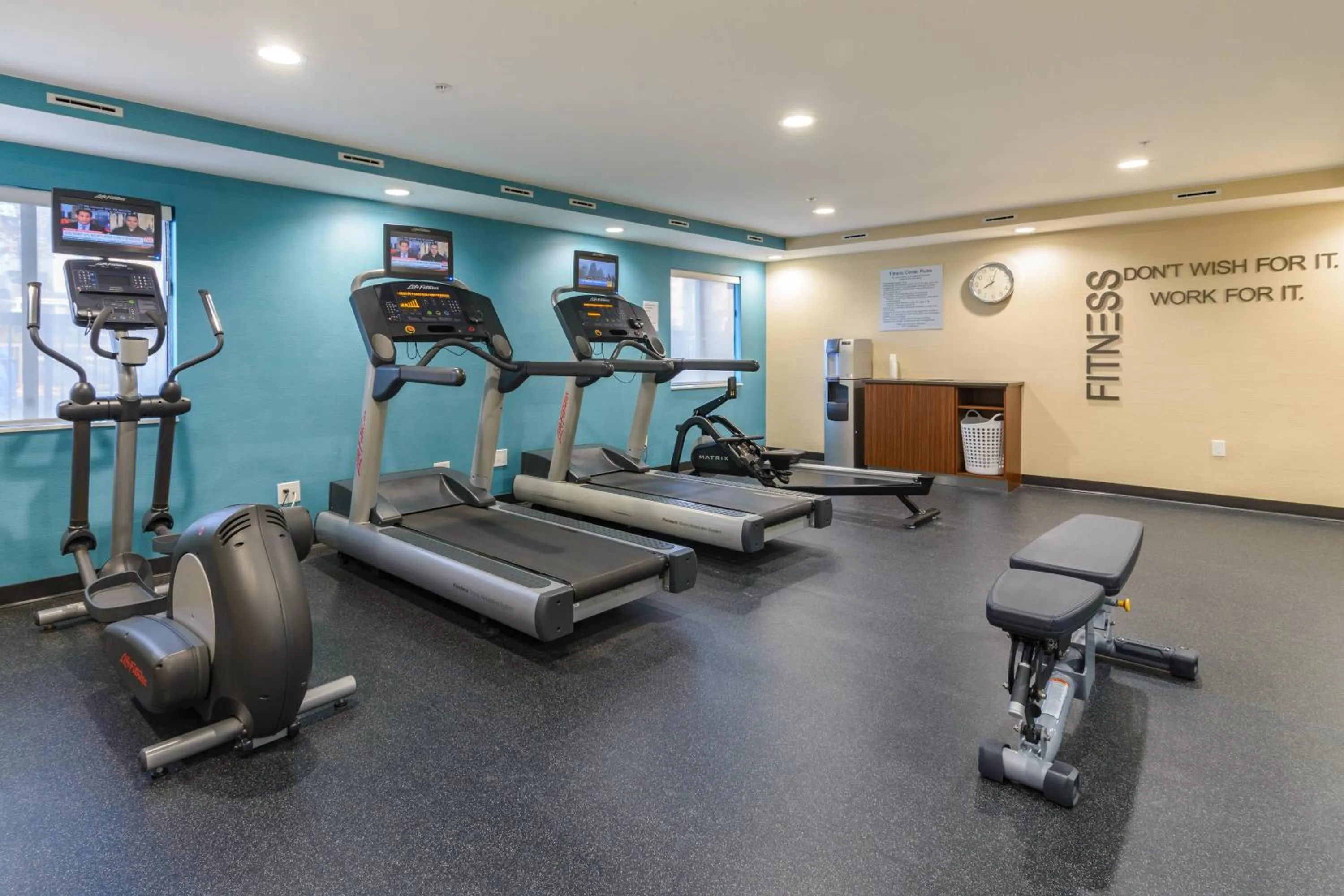 Fitness centre/facilities in Fairfield Inn Manchester - Boston Regional Airport