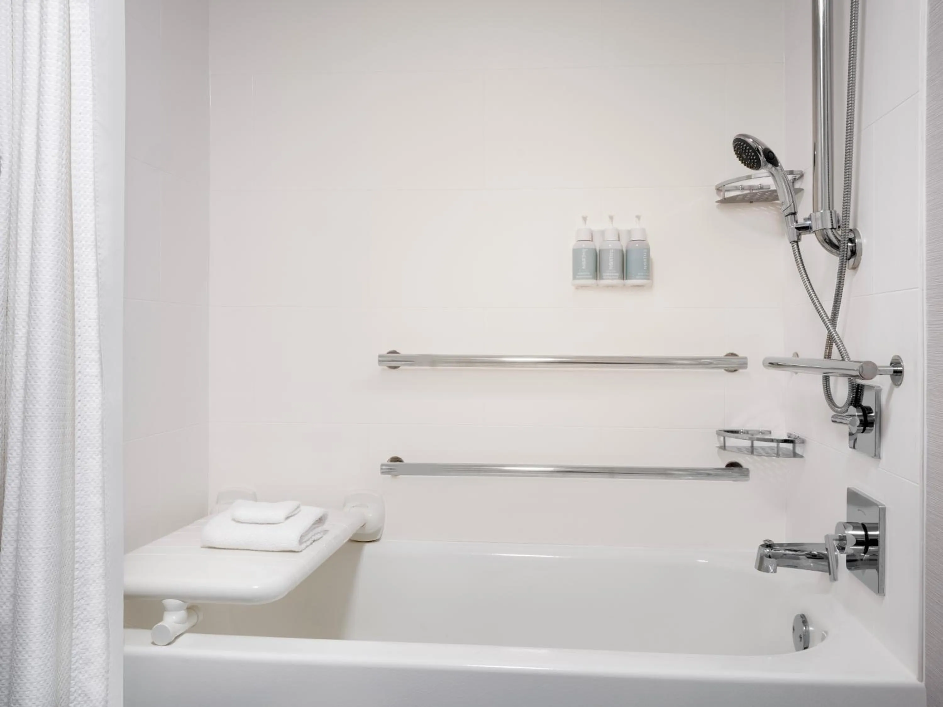 Bath in Courtyard by Marriott Cocoa Beach Cape Canaveral