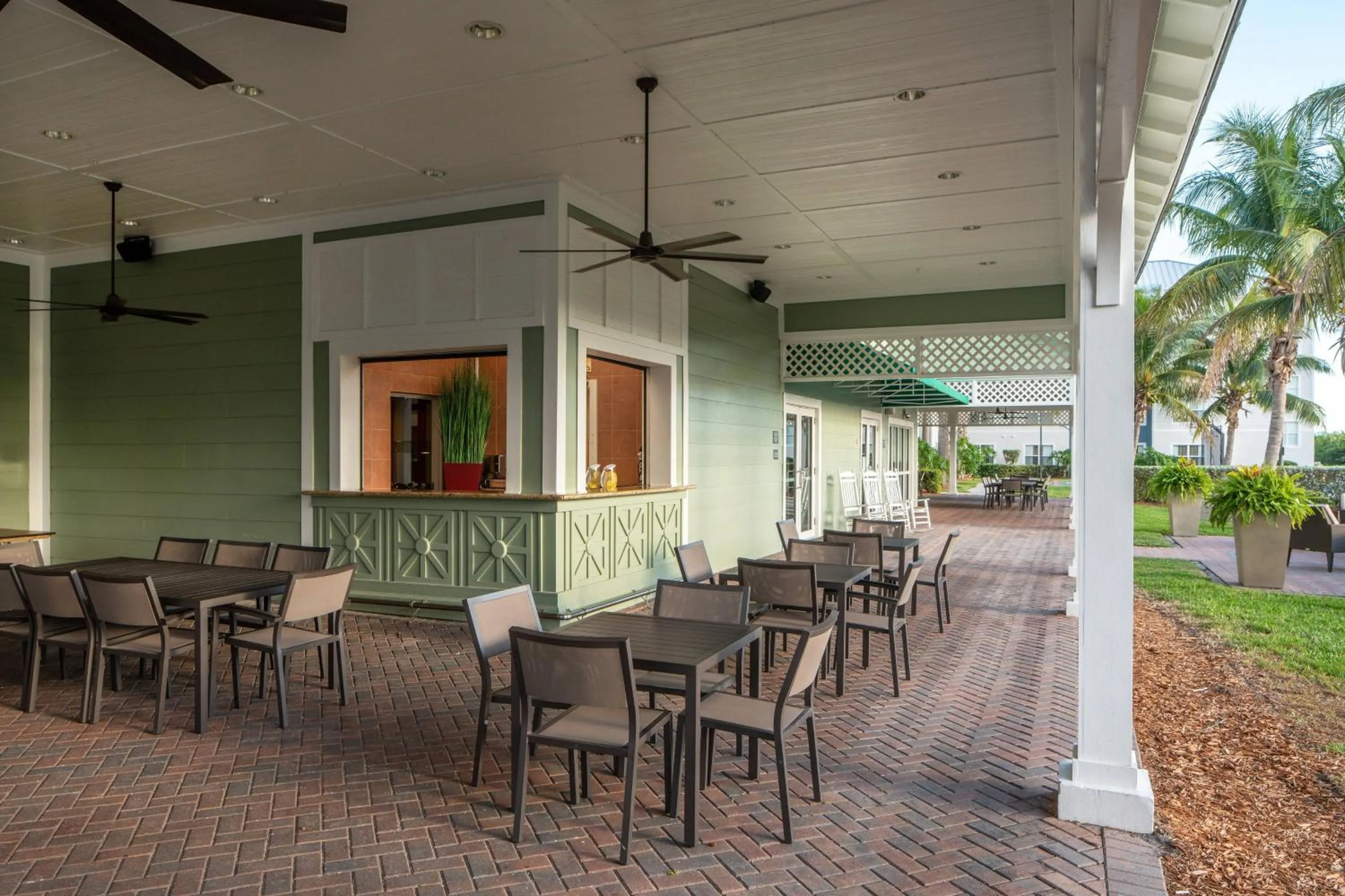 Lounge or bar in Residence Inn by Marriott Cape Canaveral Cocoa Beach