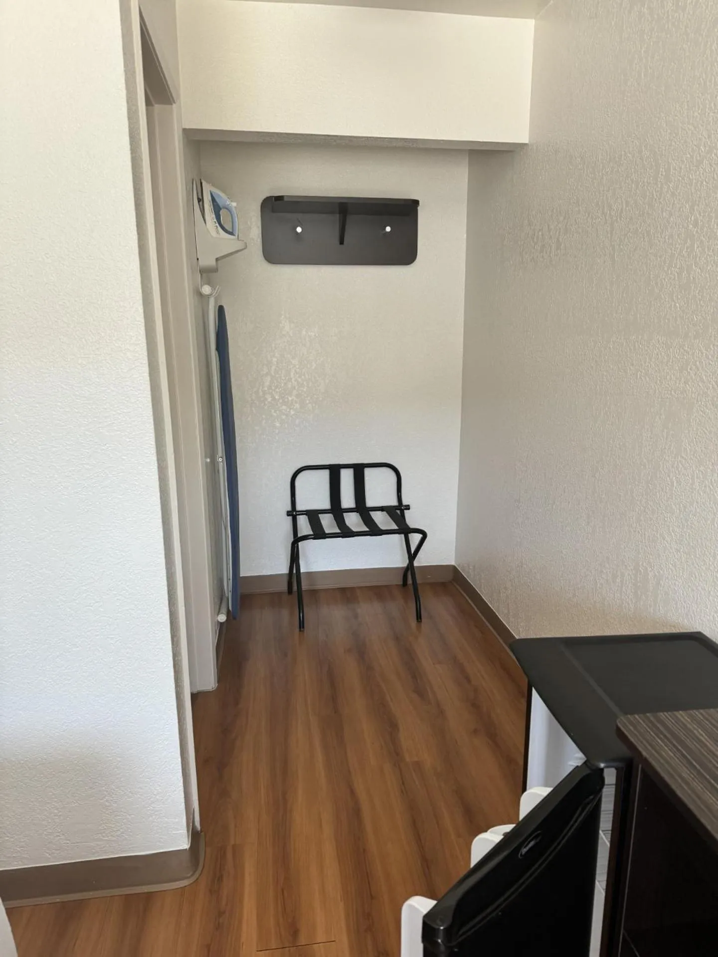 Bedroom in Motel 6-Stanton, CA- Anaheim West