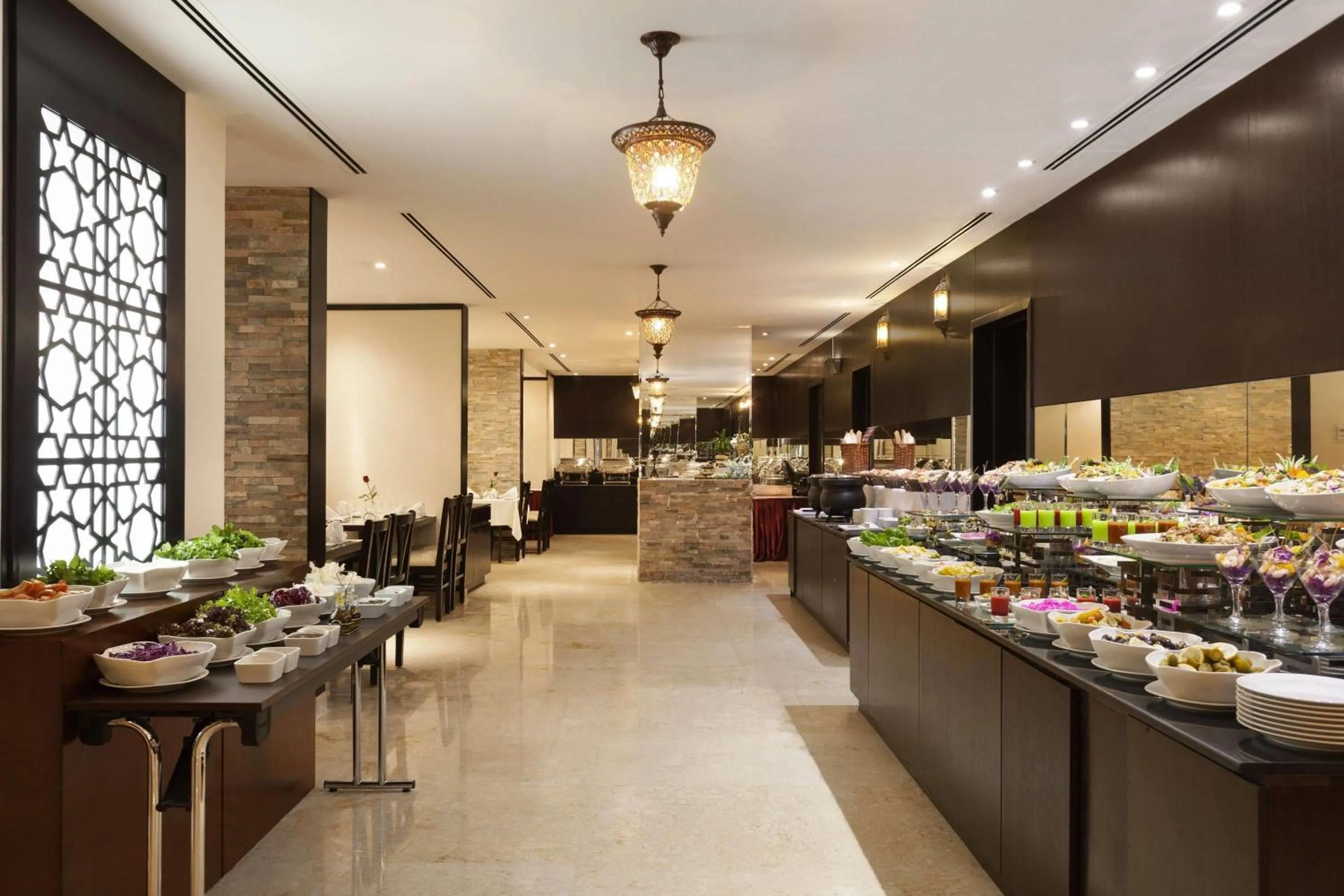 Restaurant/places to eat in Ramada Hotel & Suites by Wyndham Ajman