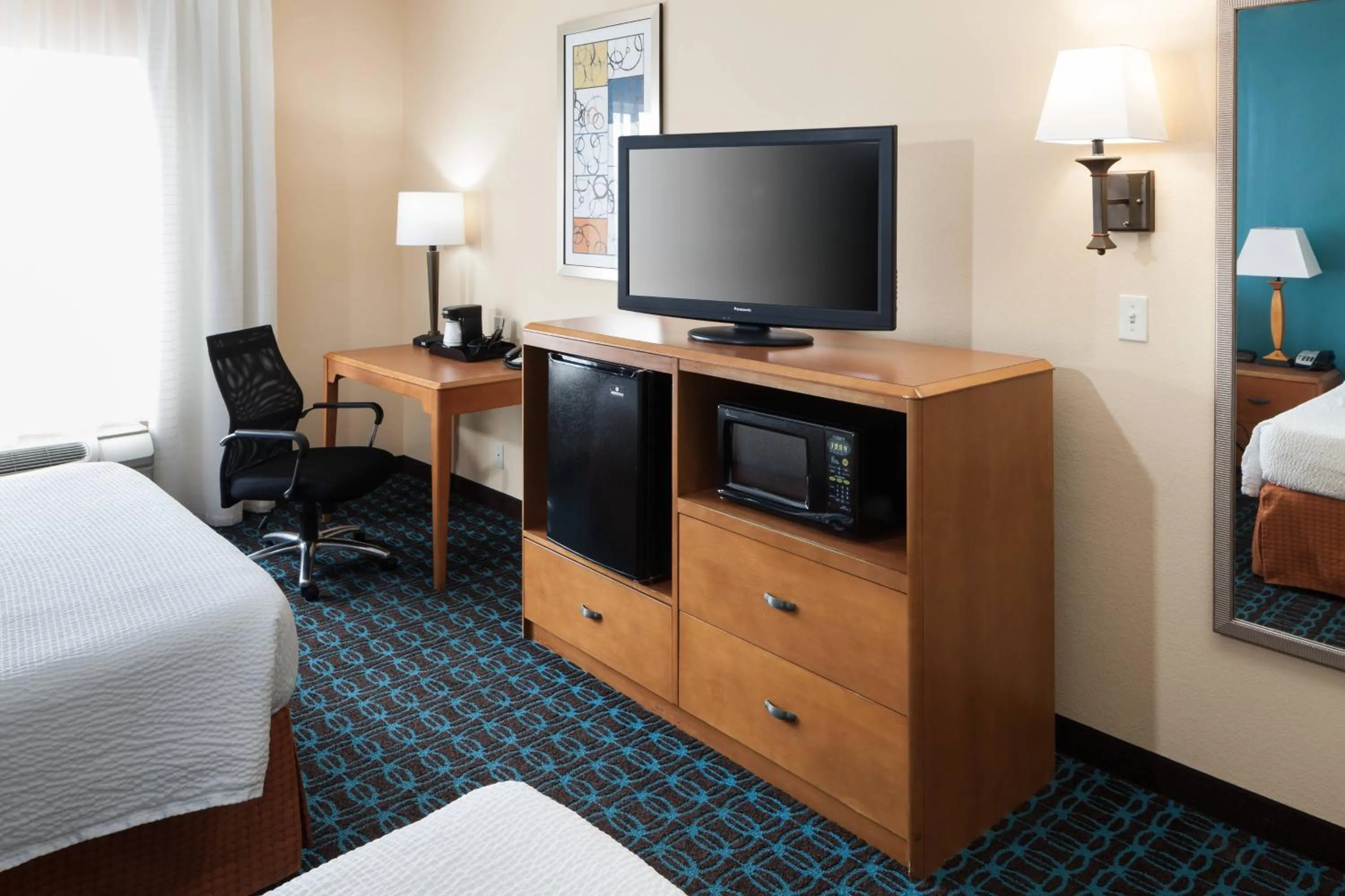 Photo of the whole room, Bed in Fairfield by Marriott Ruston