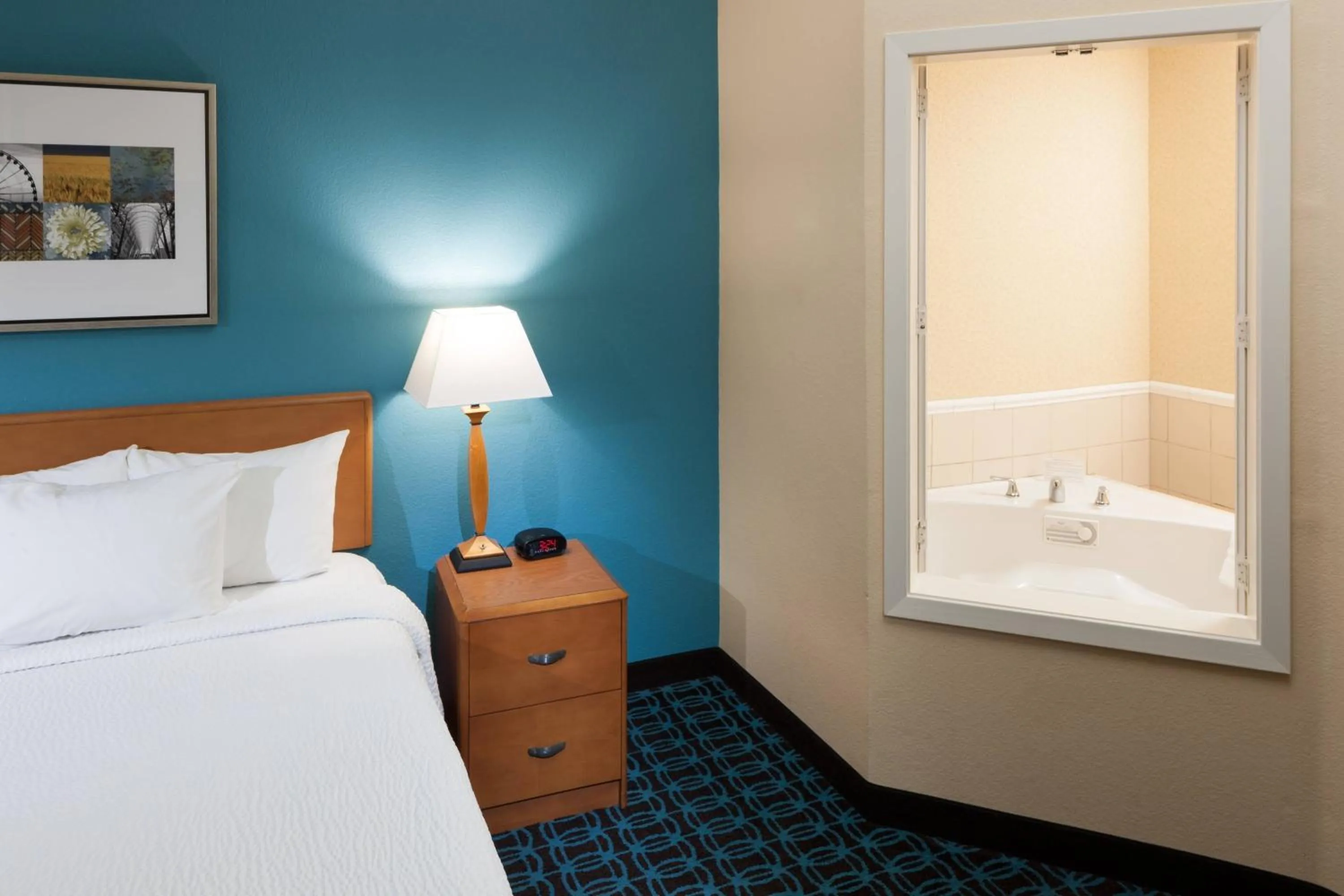 Photo of the whole room, Bed in Fairfield by Marriott Ruston