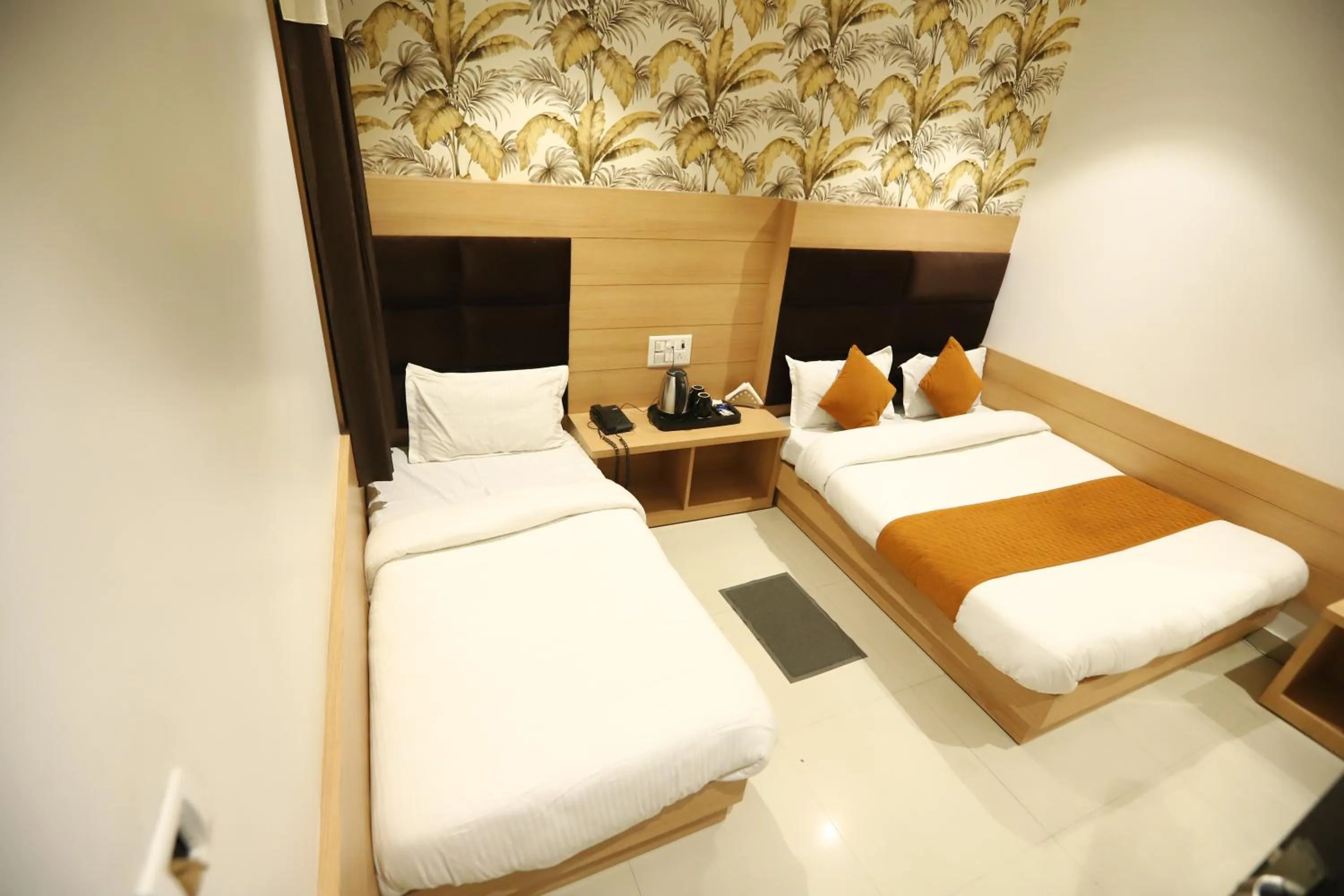 Bedroom, Bed in Hotel Malhotra inn 50 Meter from Golden Temple