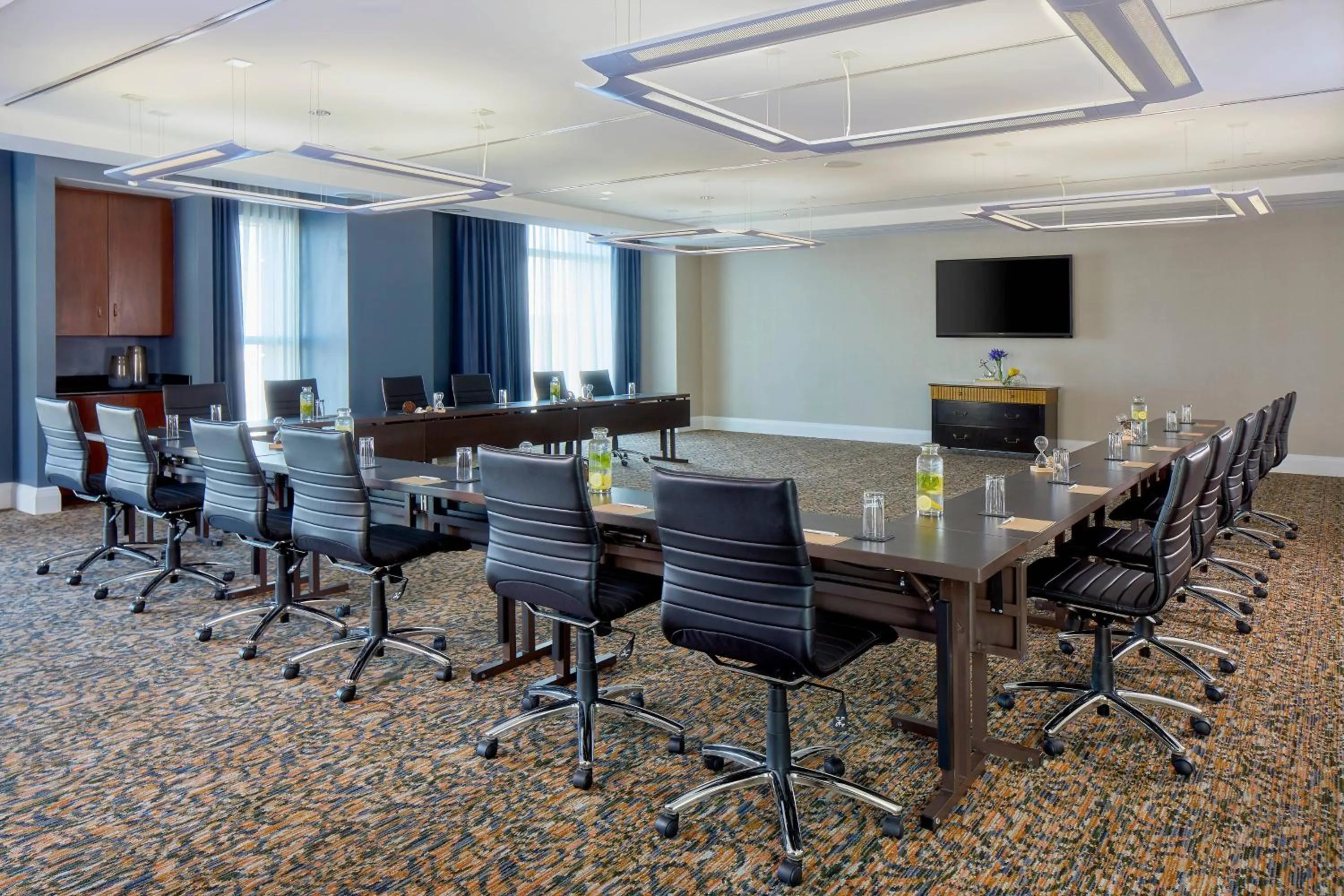 Meeting/conference room in The Battle House Renaissance Mobile Hotel & Spa