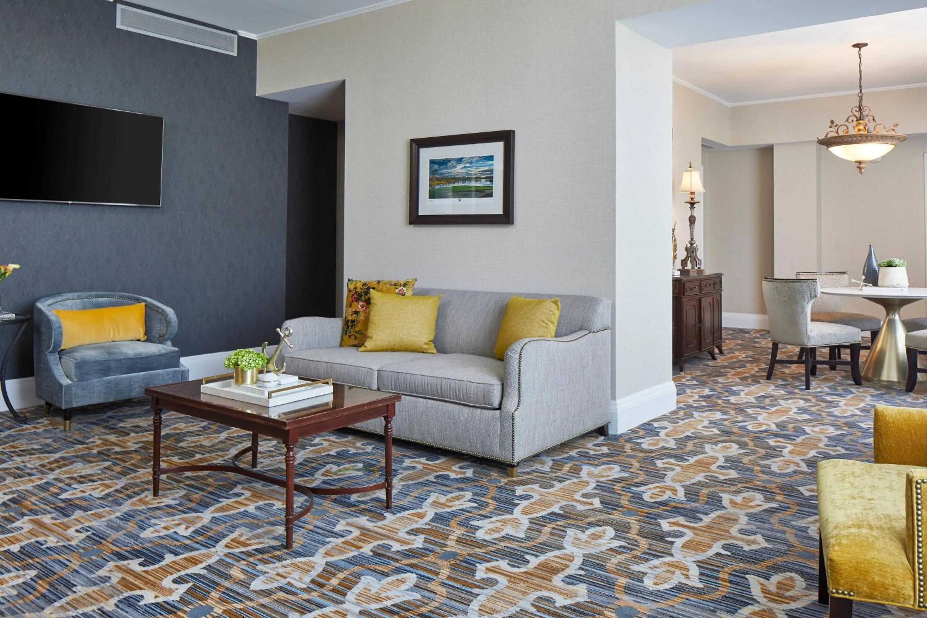 Photo of the whole room in The Battle House Renaissance Mobile Hotel & Spa