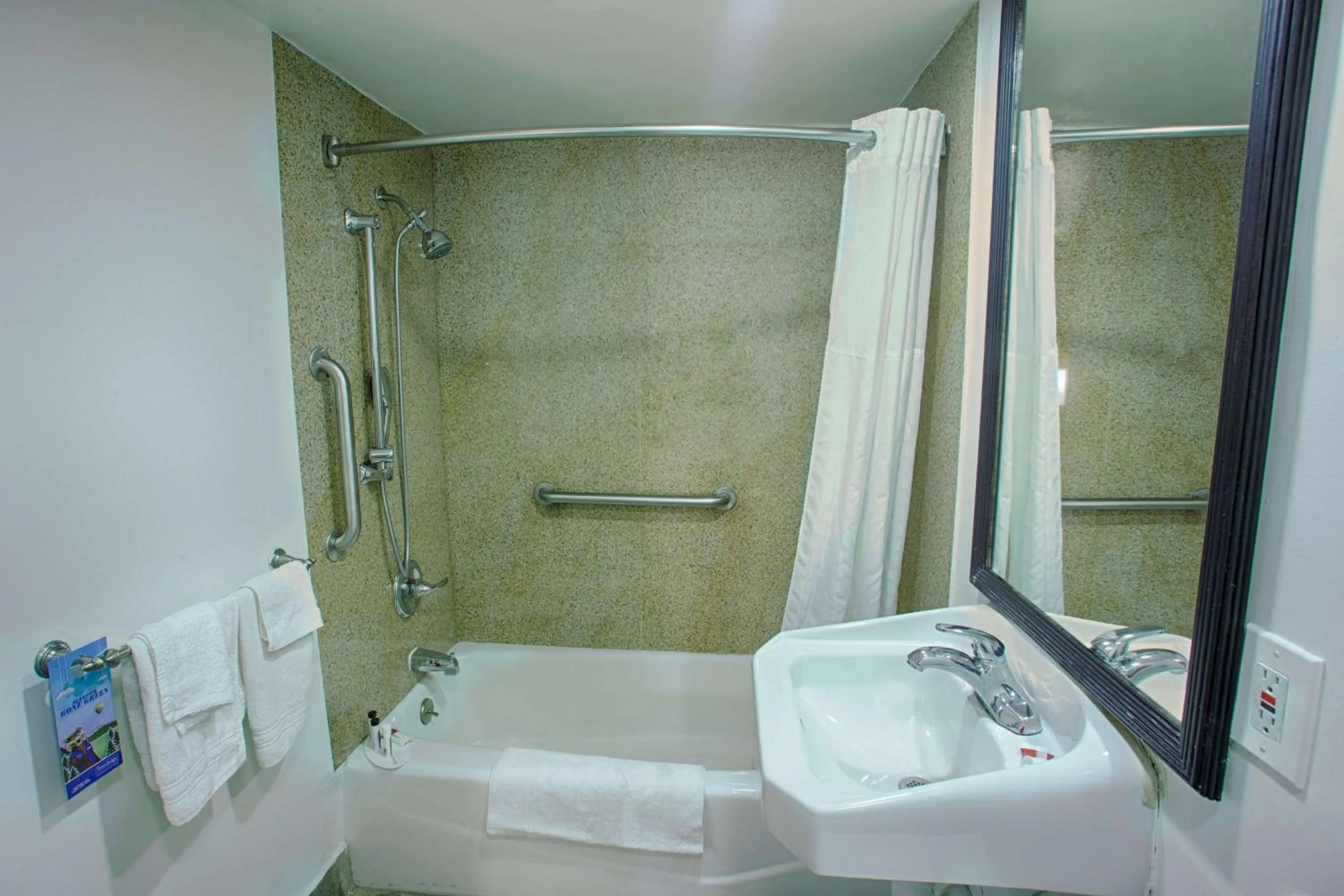 Bathroom in City Center Downtown