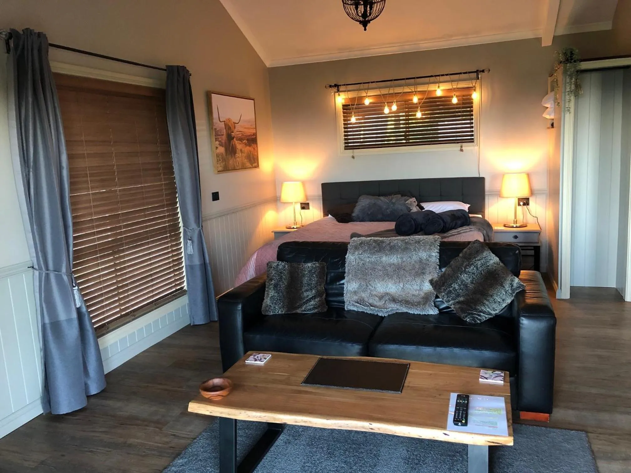 Bedroom, Bed in Maleny Luxury Cottages