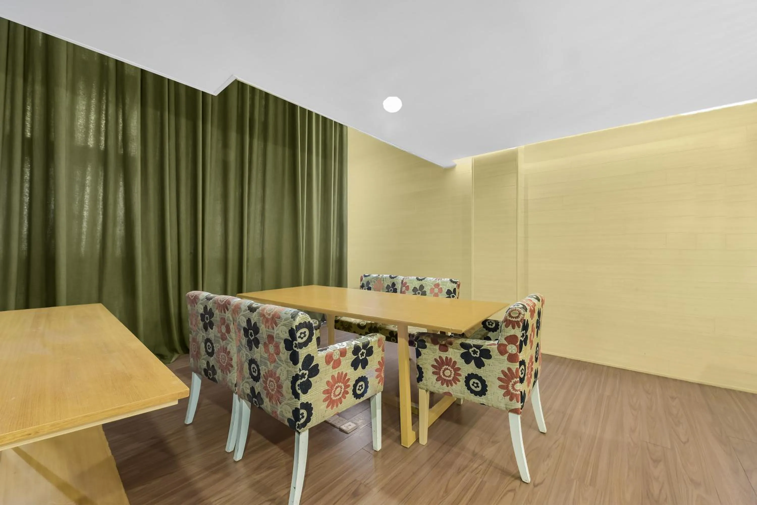 Seating area in Sunday Hotel Subang