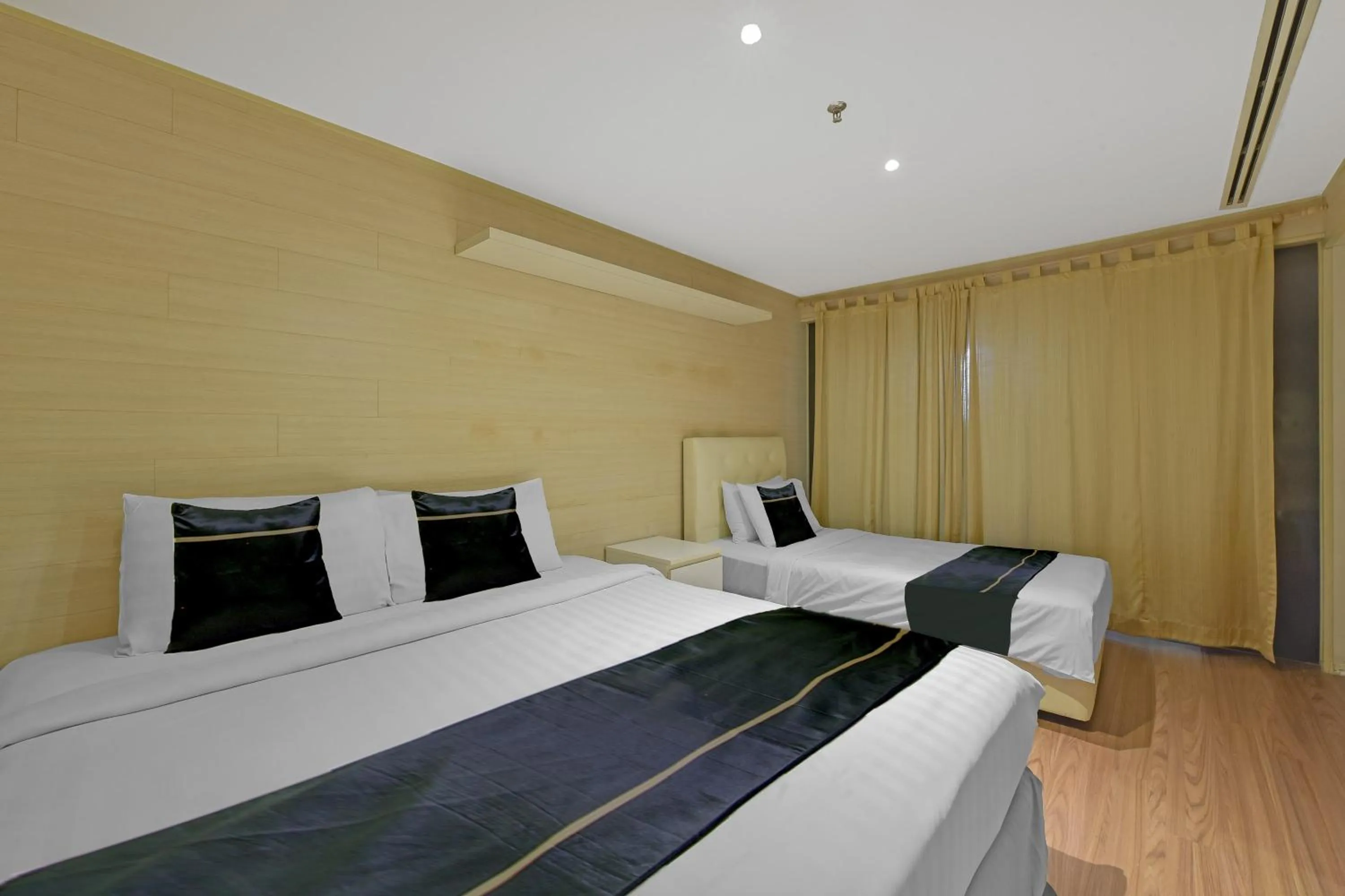 Bedroom, Bed in Sunday Hotel Subang