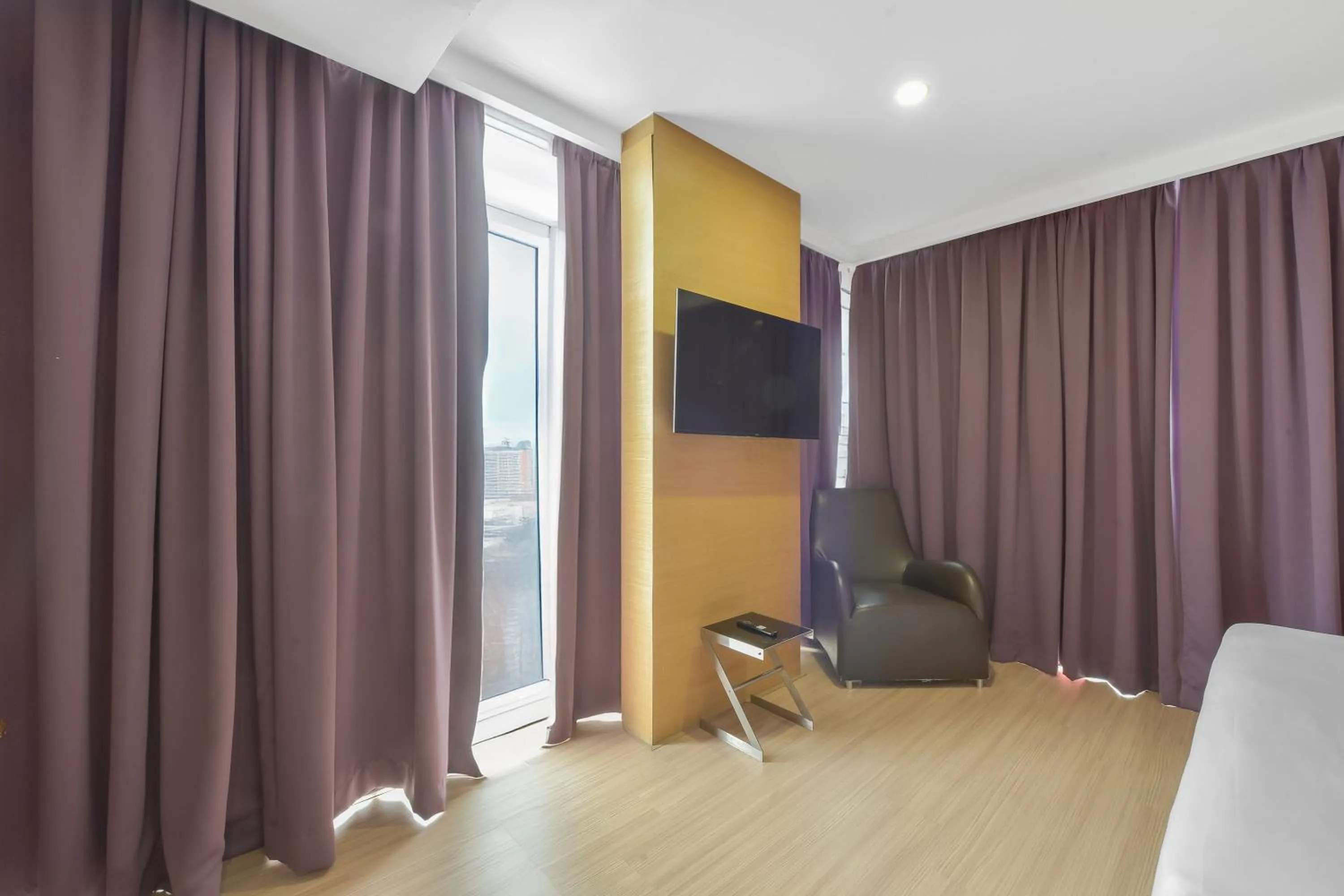 Seating area in Sunday Hotel Subang