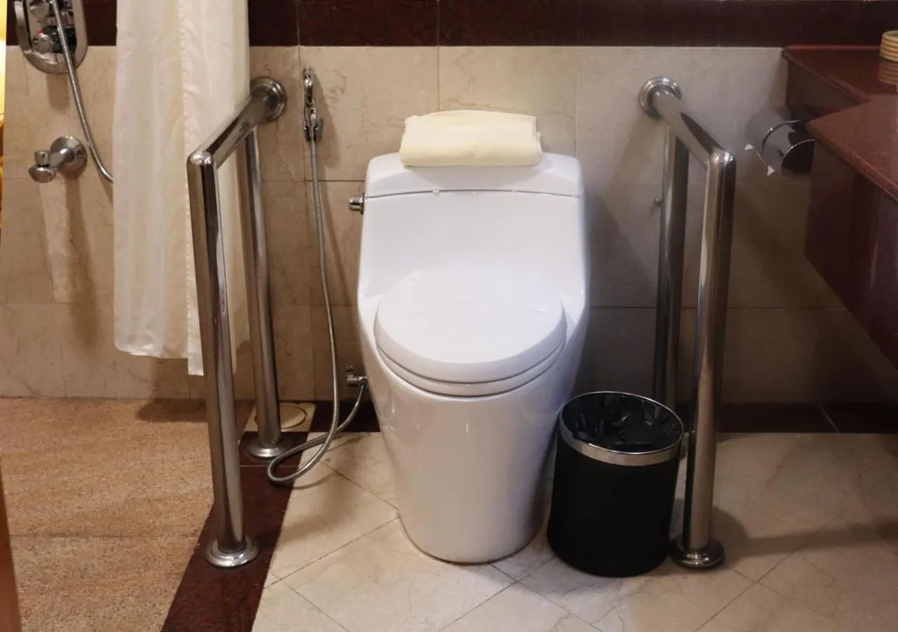 Bathroom in Grand Palace Hotel