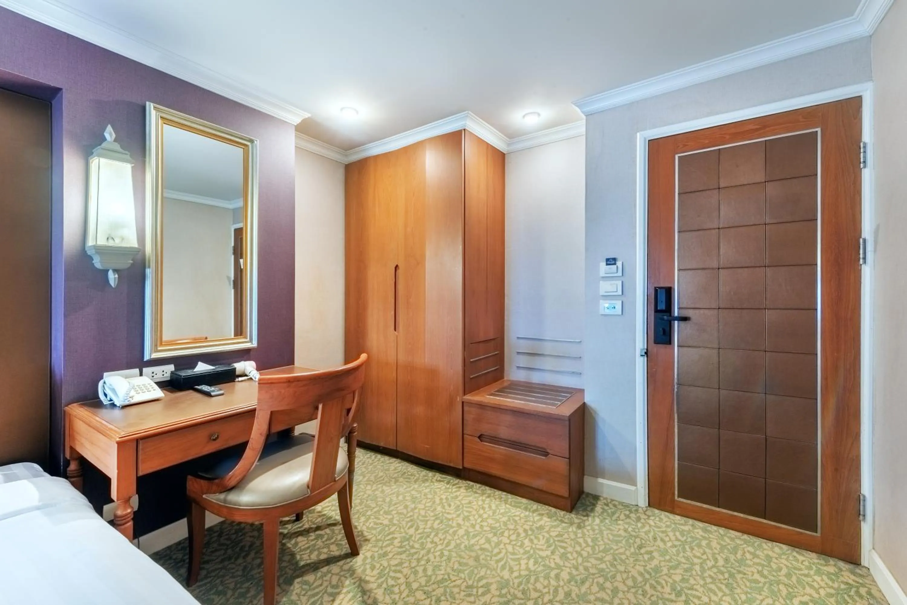 wardrobe, Bed in NASA BANGKOK - Airport Rail Link Ramkhamhang