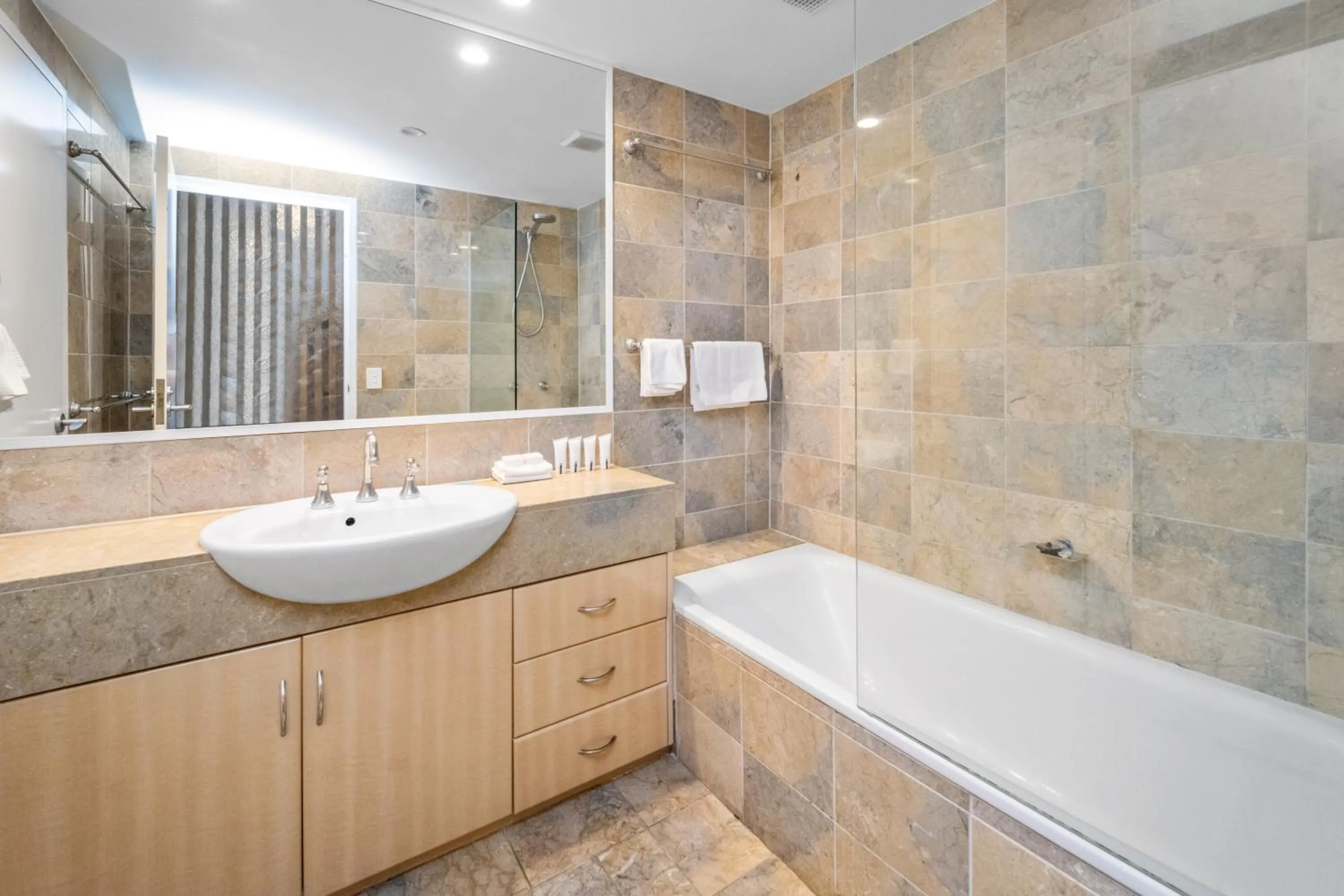 Bay Royal Apartments