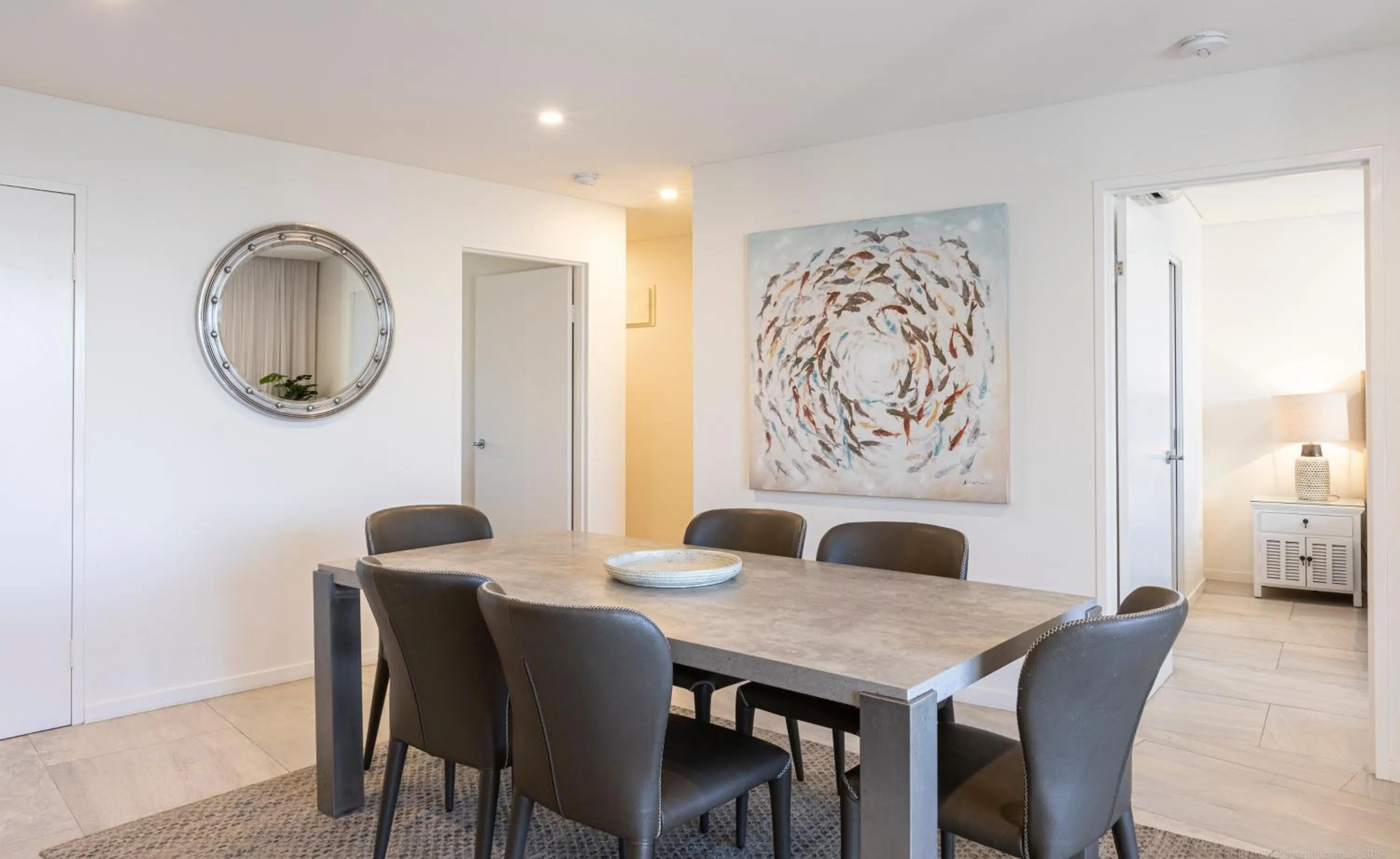Dining area in Bay Royal Apartments