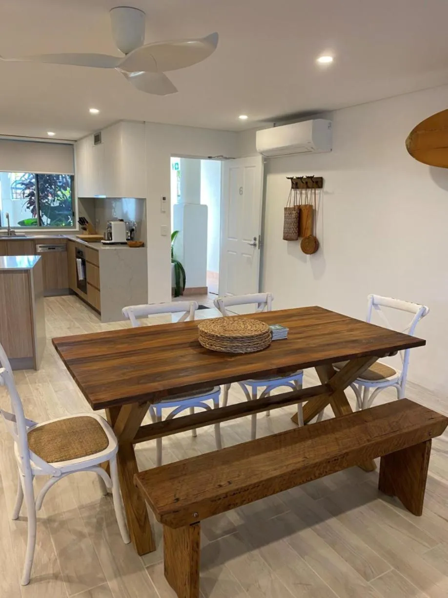 Dining area in Bay Royal Apartments