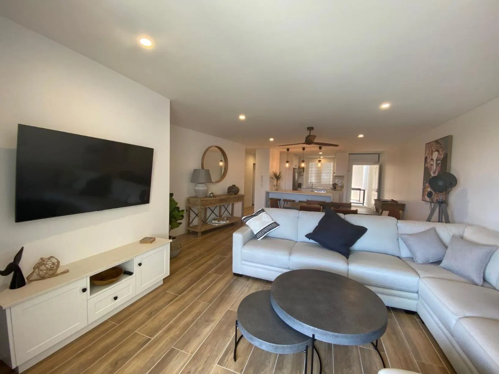 Bay Royal Apartments