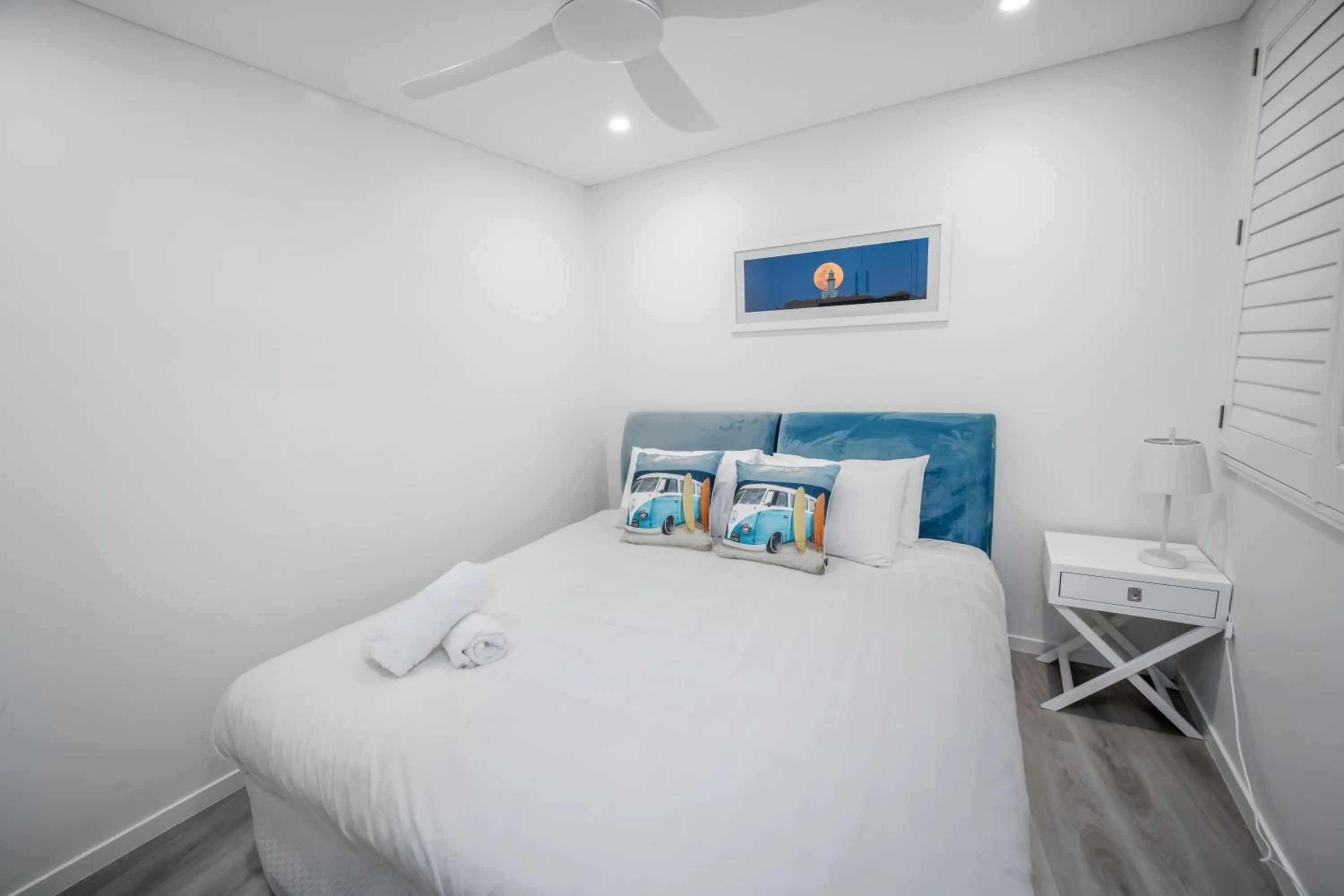 Bedroom, Bed in Bay Royal Apartments