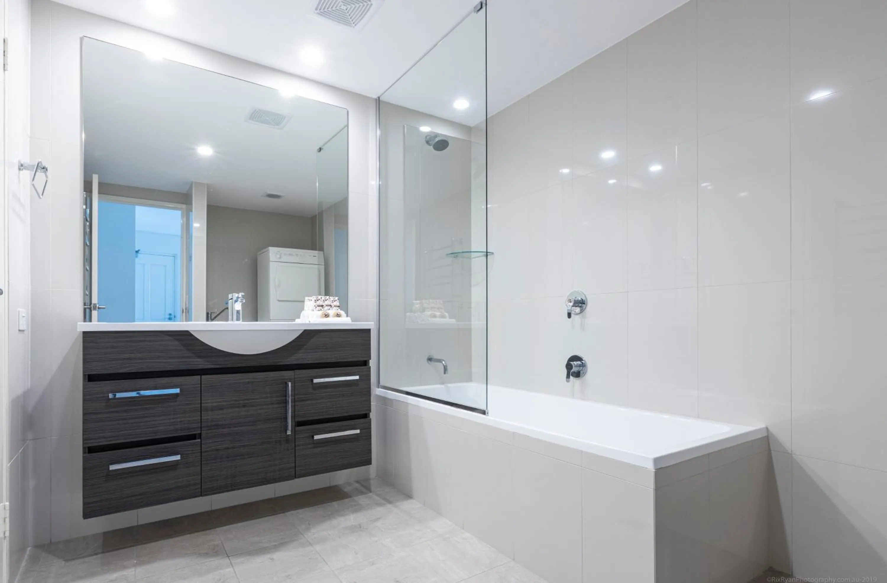 Bathroom in Bay Royal Apartments