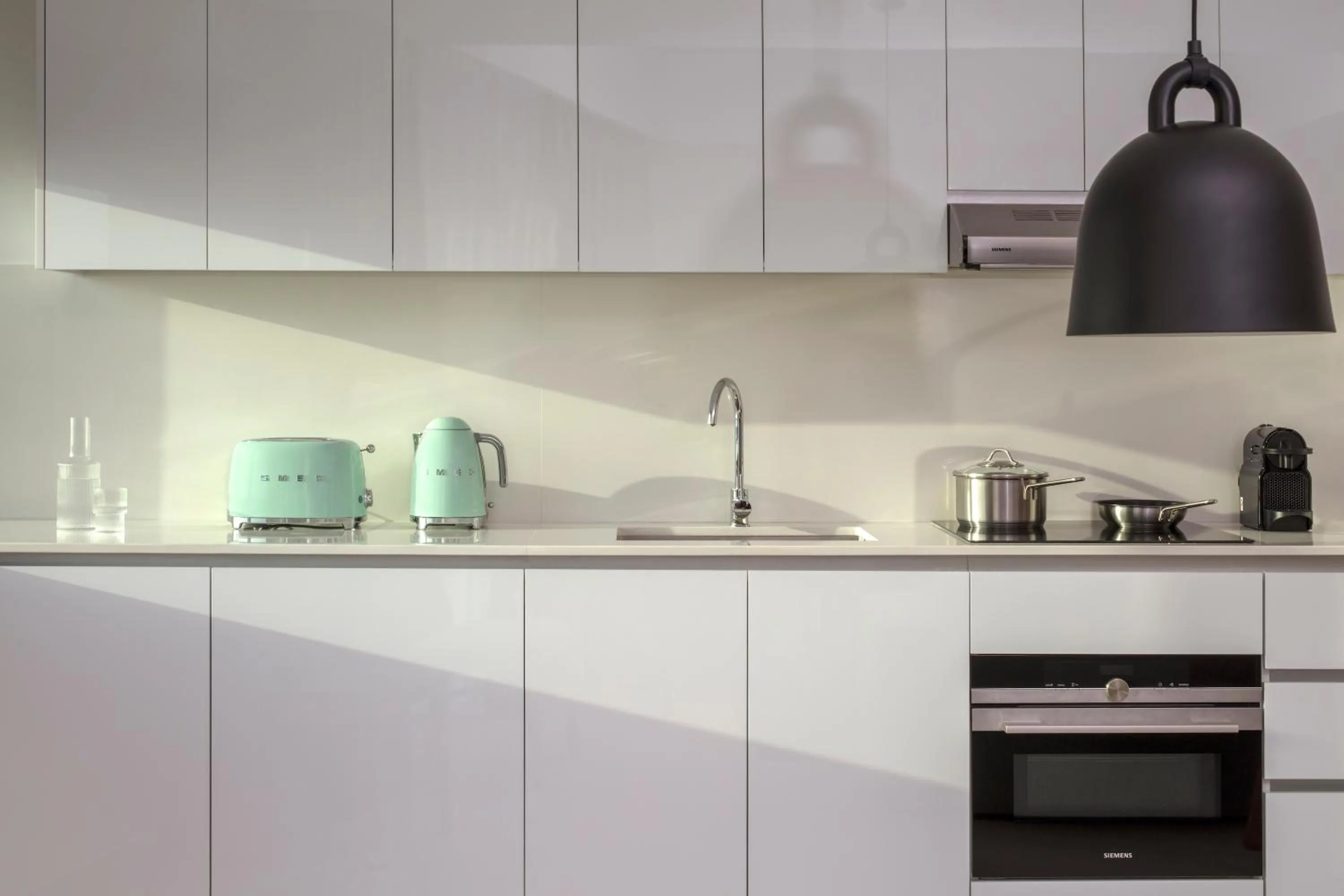 Coffee/tea facilities in Staybridge Suites Dubai Internet City by IHG