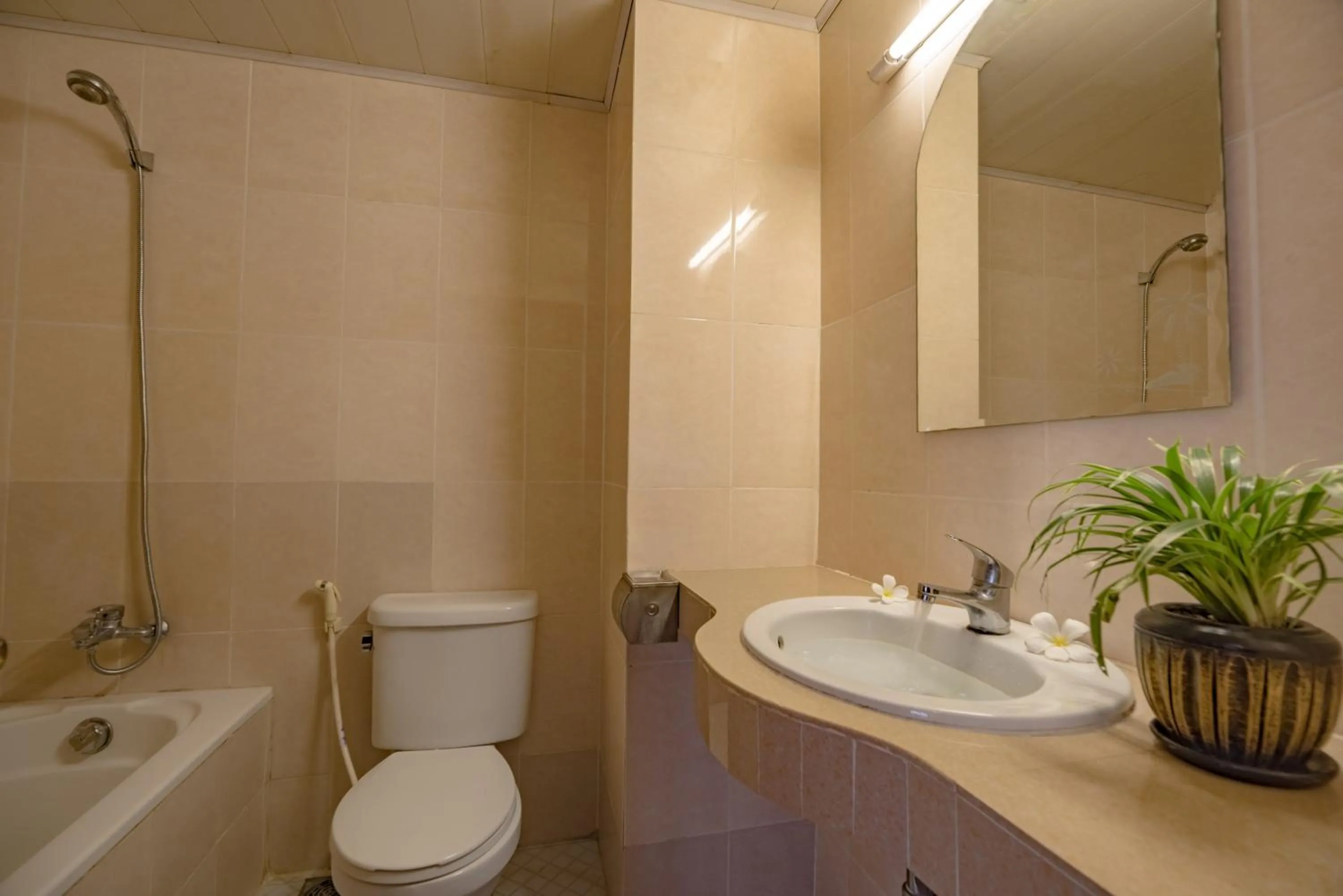 Shower in The Siem Reap Chilled Backpacker