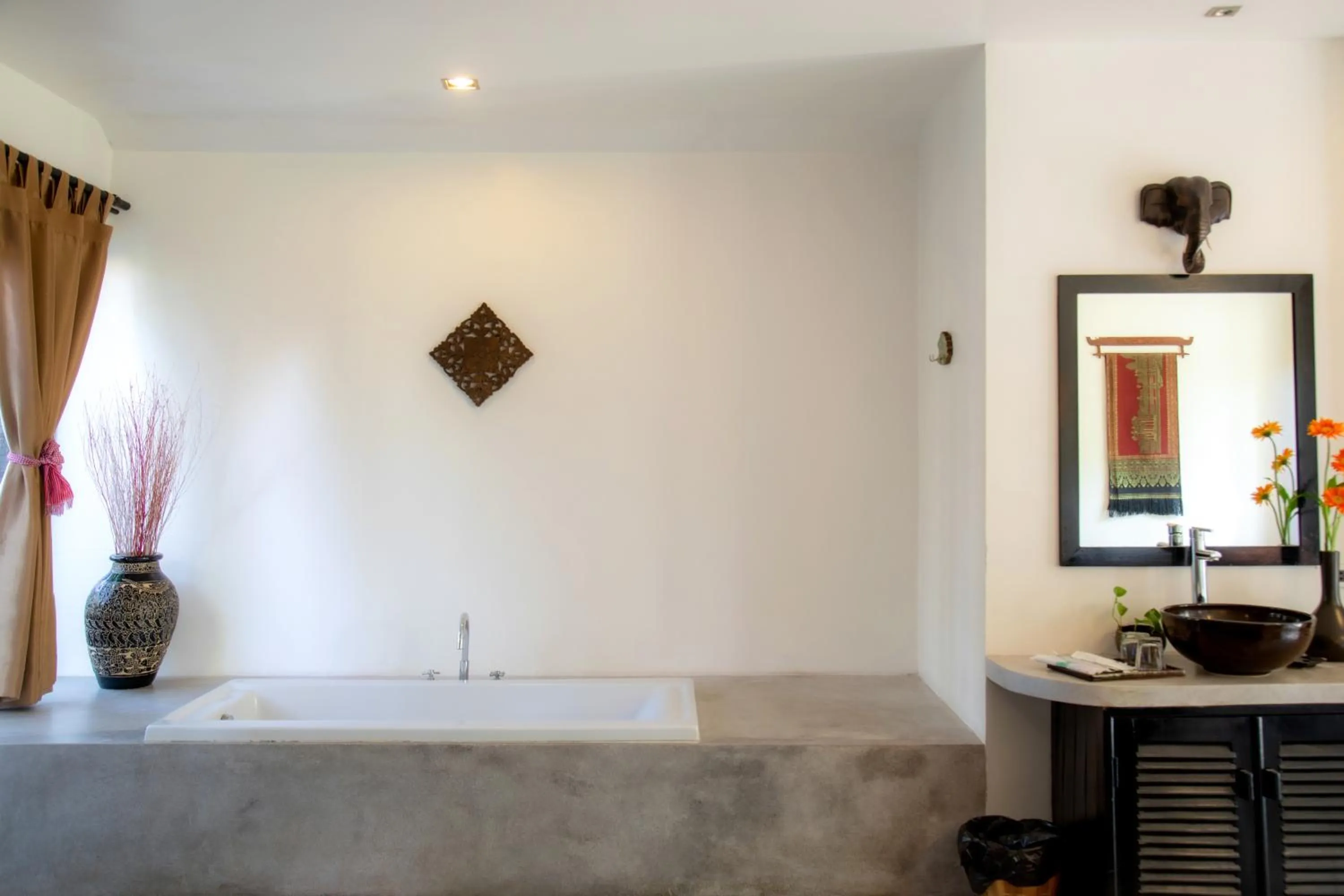 Bath in Bunwin Siem Reap