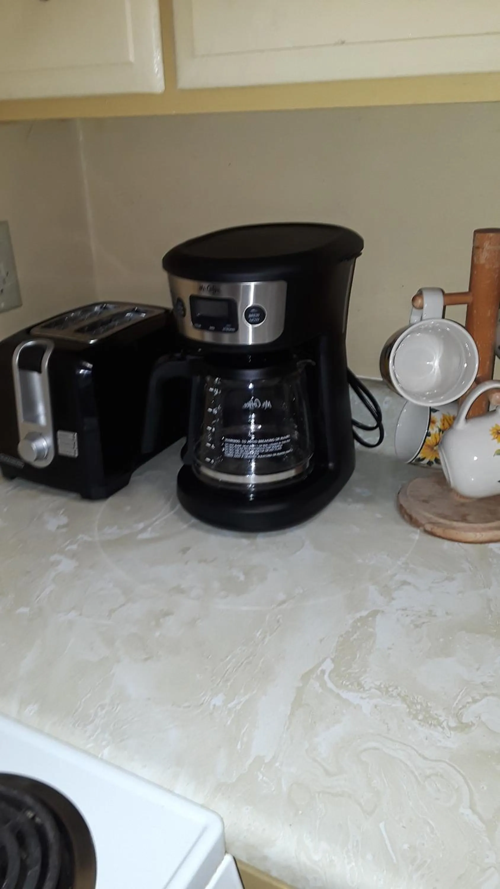 Coffee/tea facilities in Adair Springs Cabin
