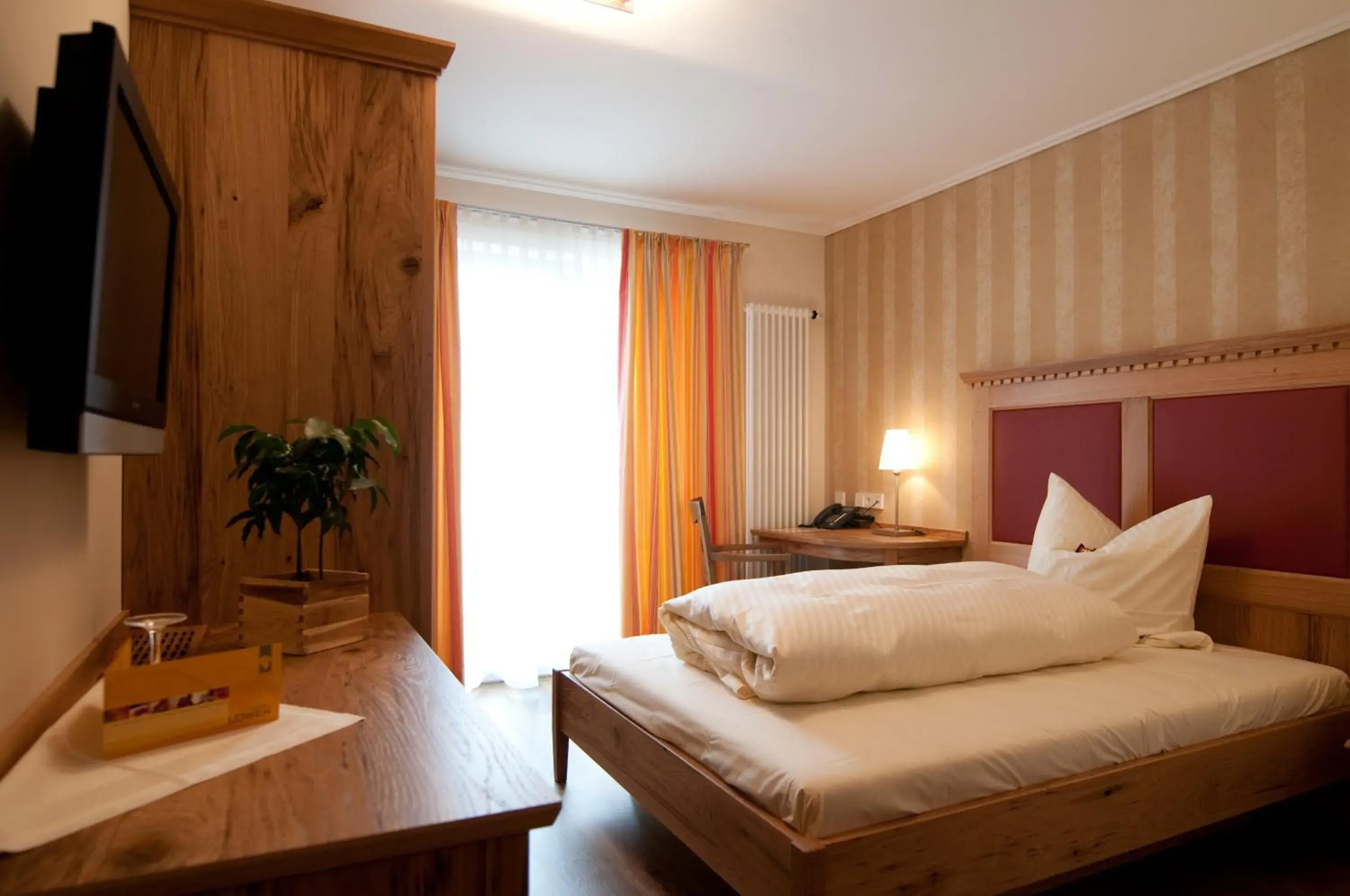 Single Room in Hotel & Gasthof Löwen Single Room in Hotel & Gasthof Löwen