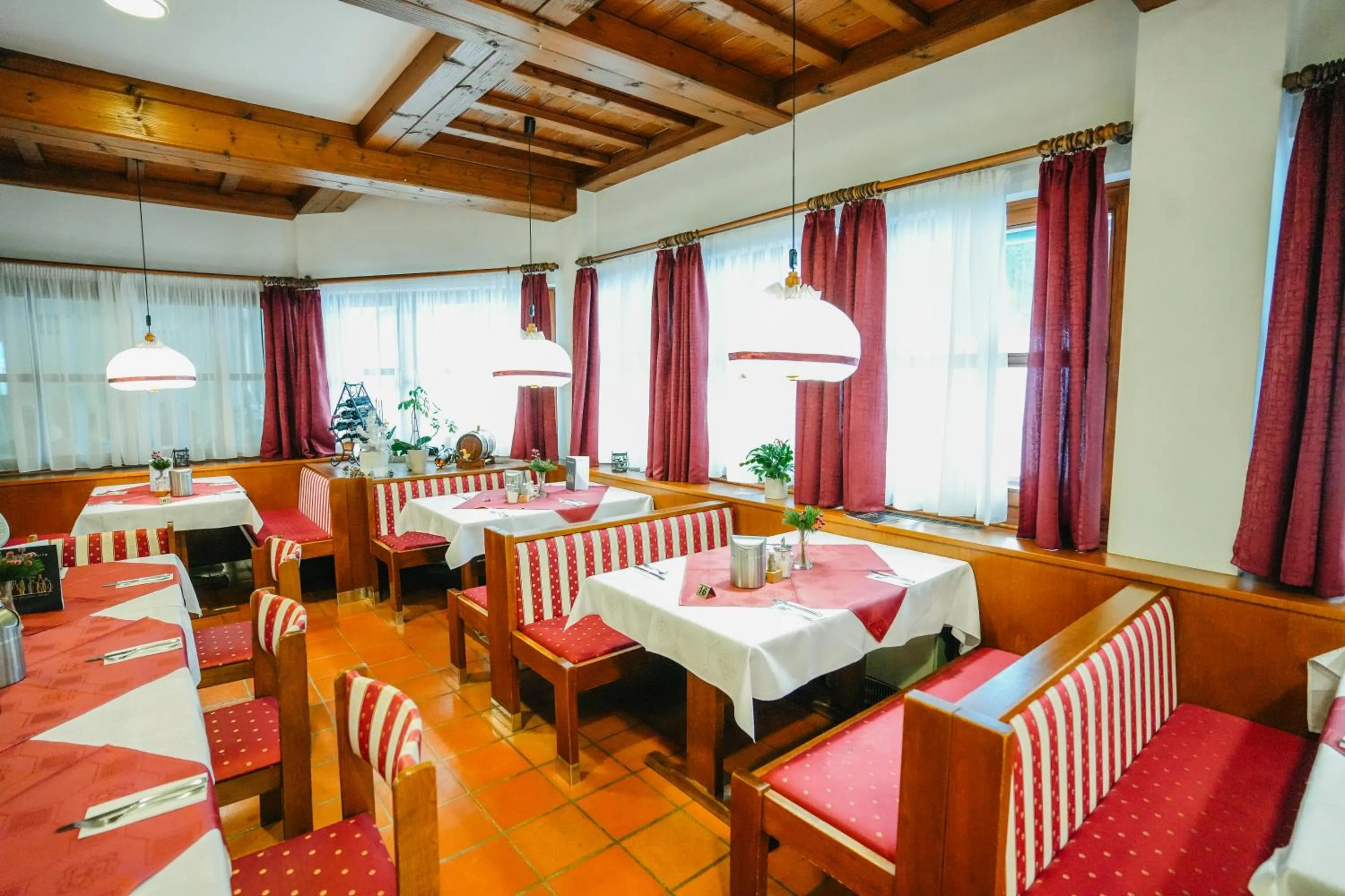 Restaurant/places to eat in BS-Ötscher Hotel