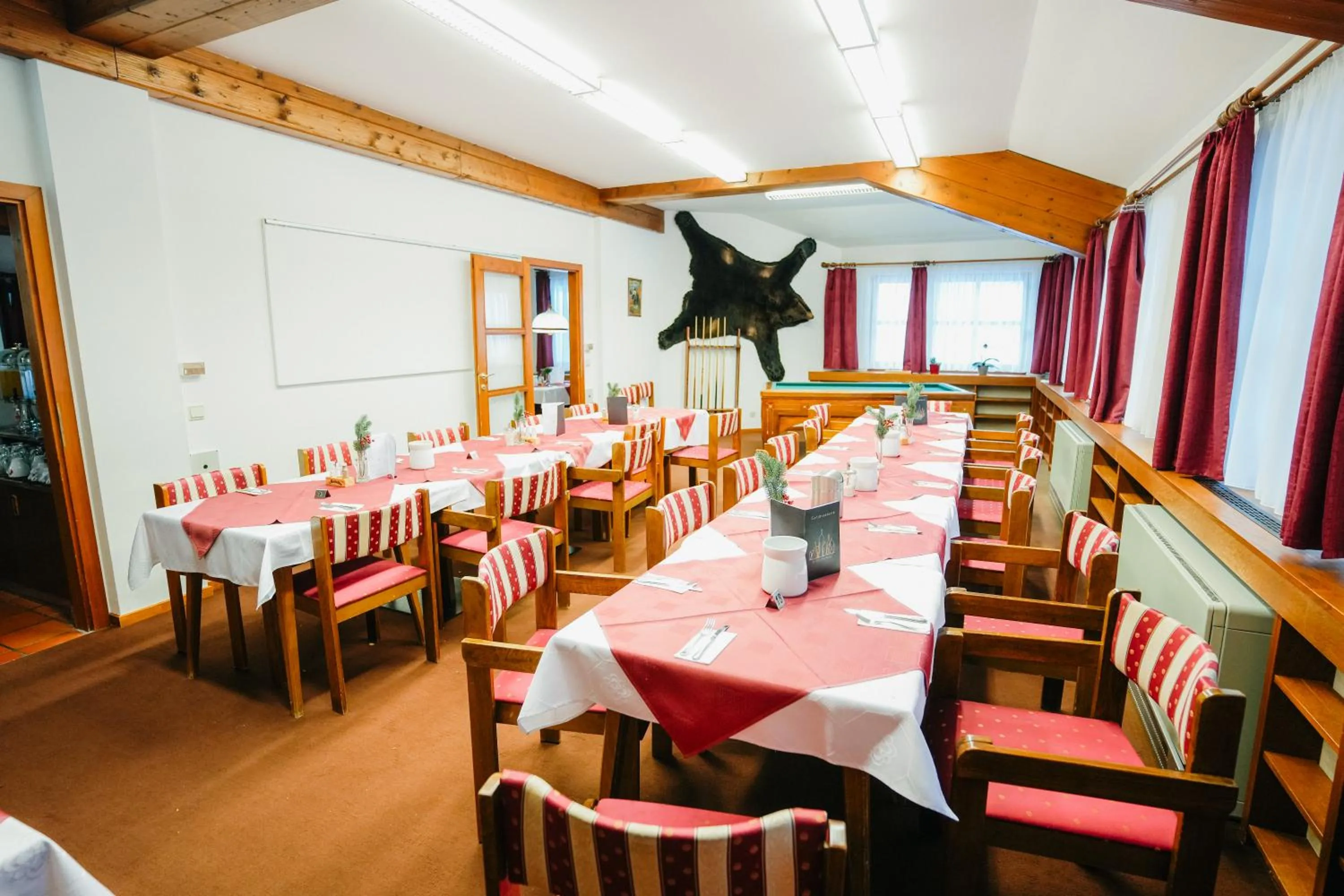 Restaurant/places to eat in BS-Ötscher Hotel