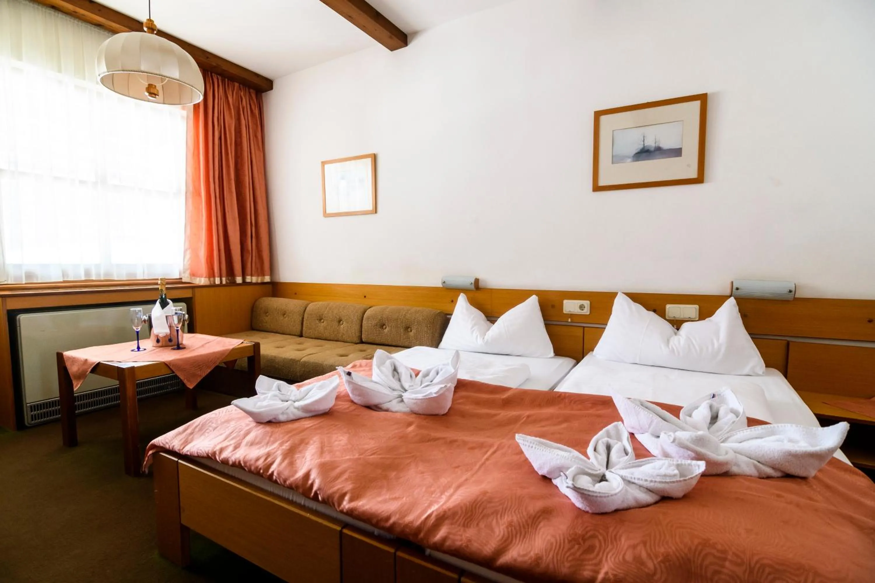 Bedroom, Bed in BS-Ötscher Hotel