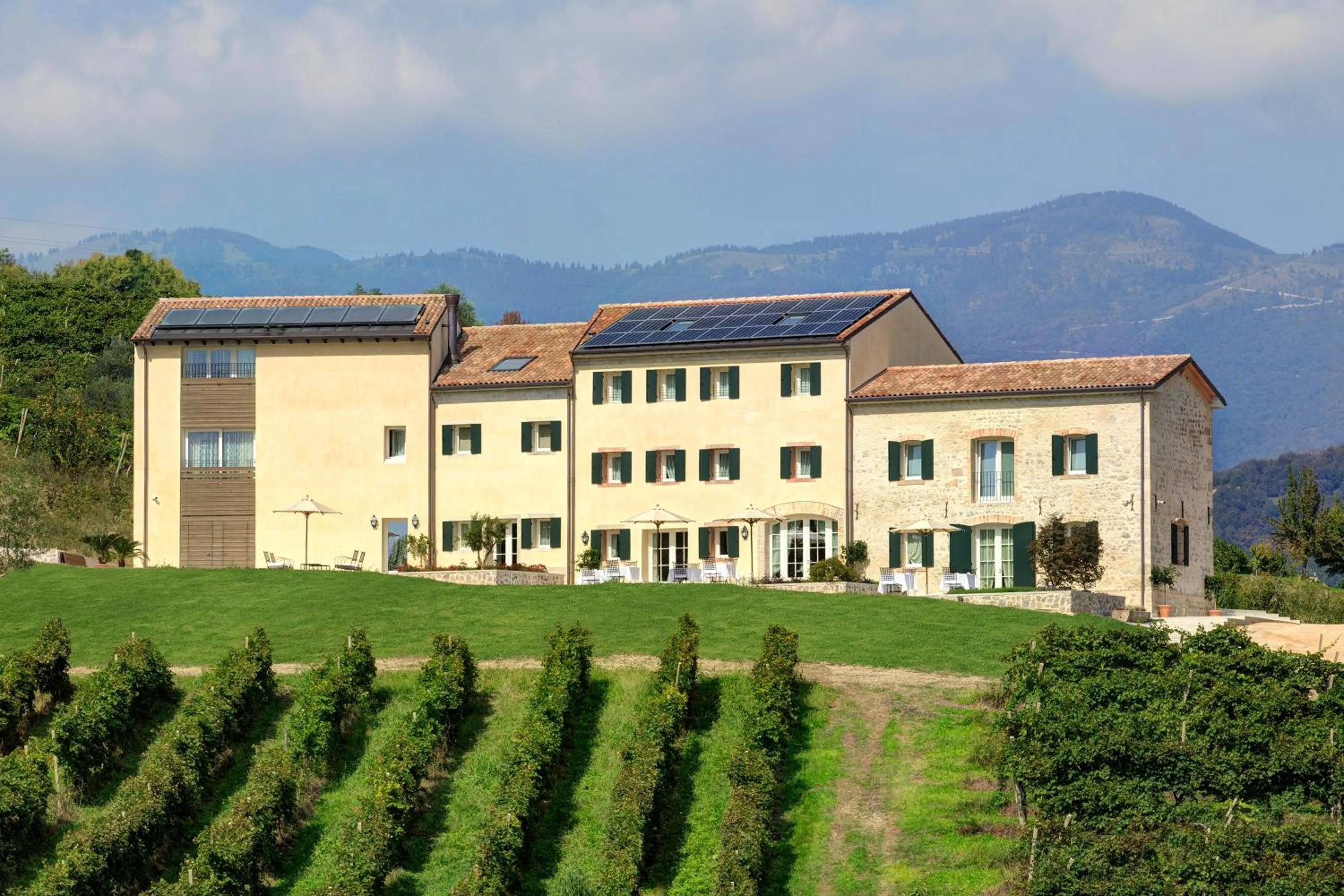 Facade/entrance in Colonìa Resort