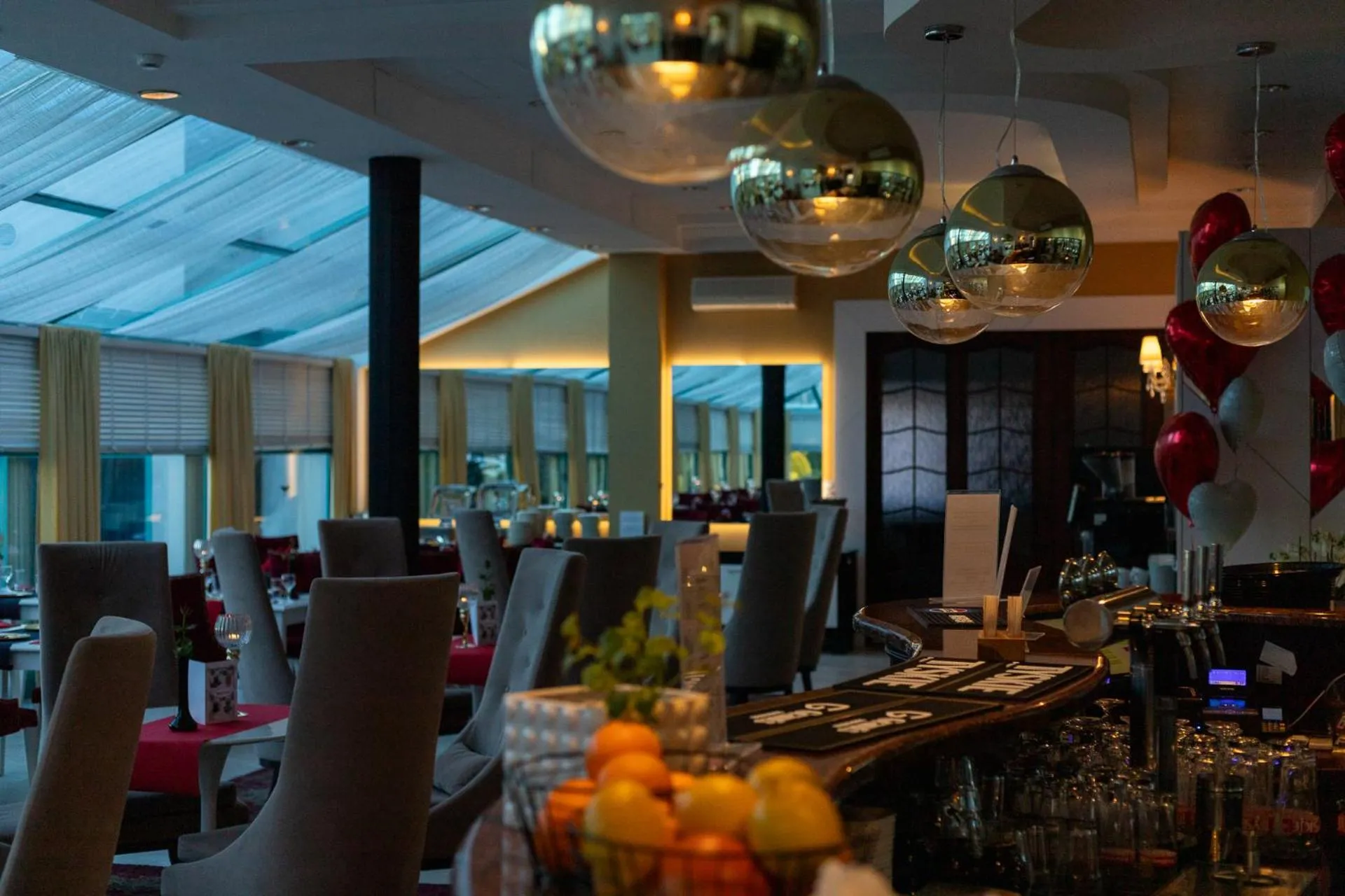 Restaurant/places to eat in Royal Park Hotel & Spa