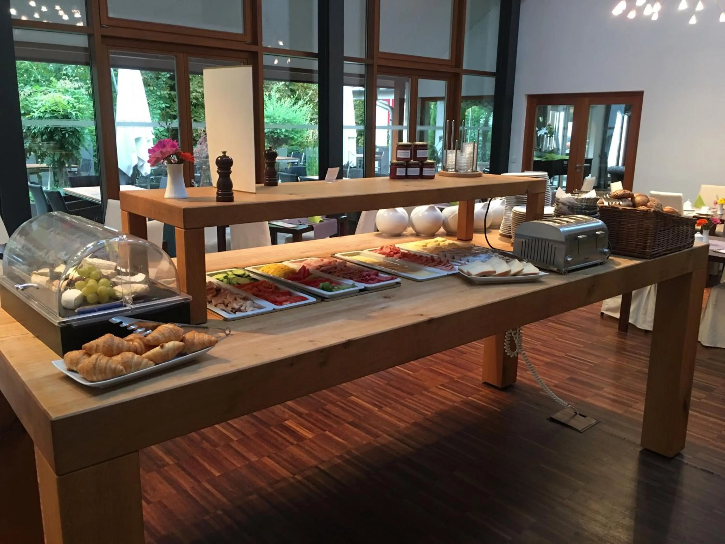 Food and drinks in Romantik Hotel Johanniter-Kreuz