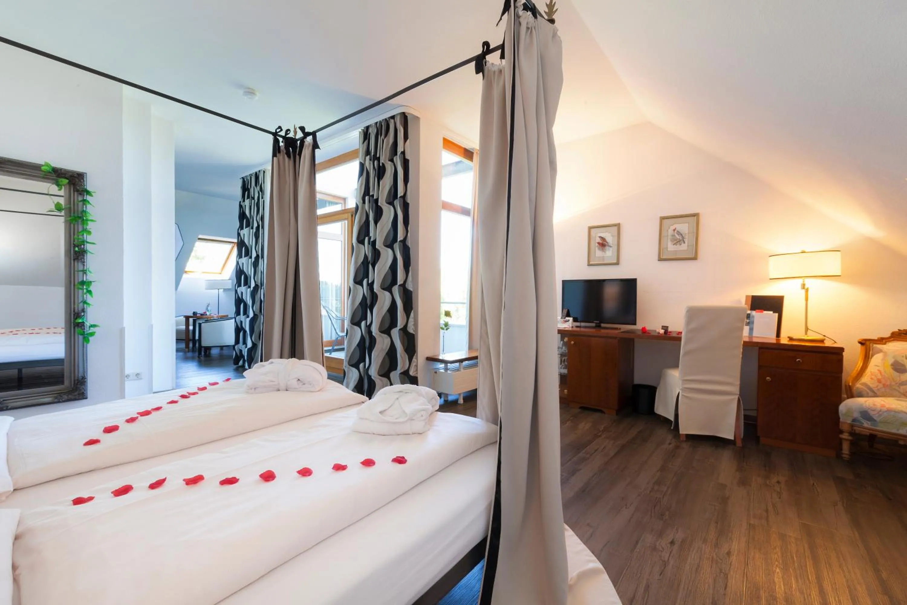 Bed in Romantik Hotel Johanniter-Kreuz